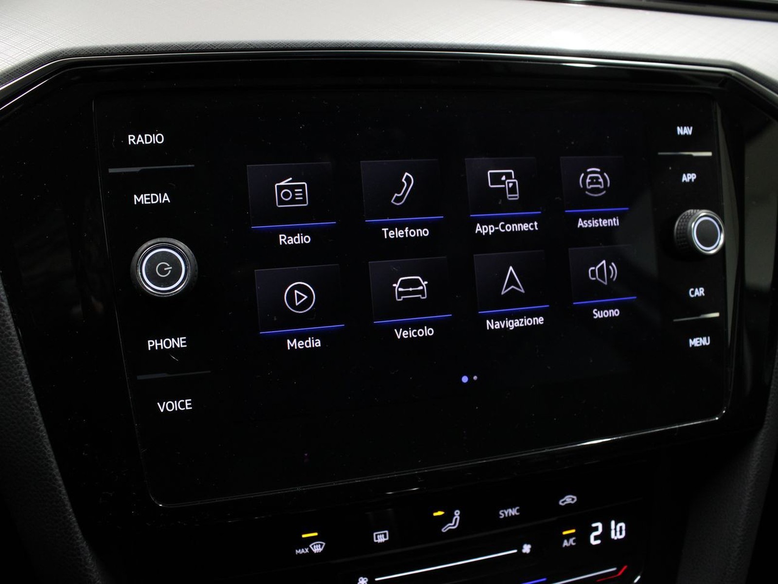 24 - Volkswagen Passat variant 2.0 tdi scr evo 150cv business dsg