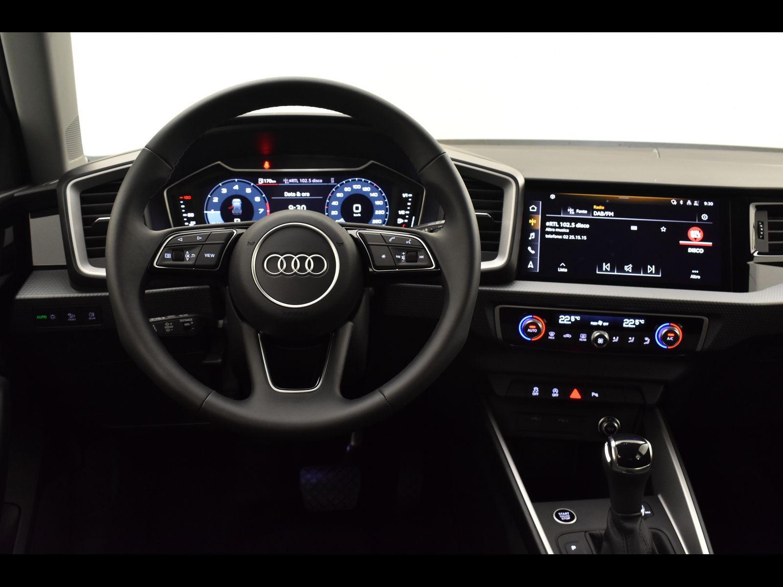 3 - Audi A1 sportback 30 1.0 tfsi 116cv identity black s tronic