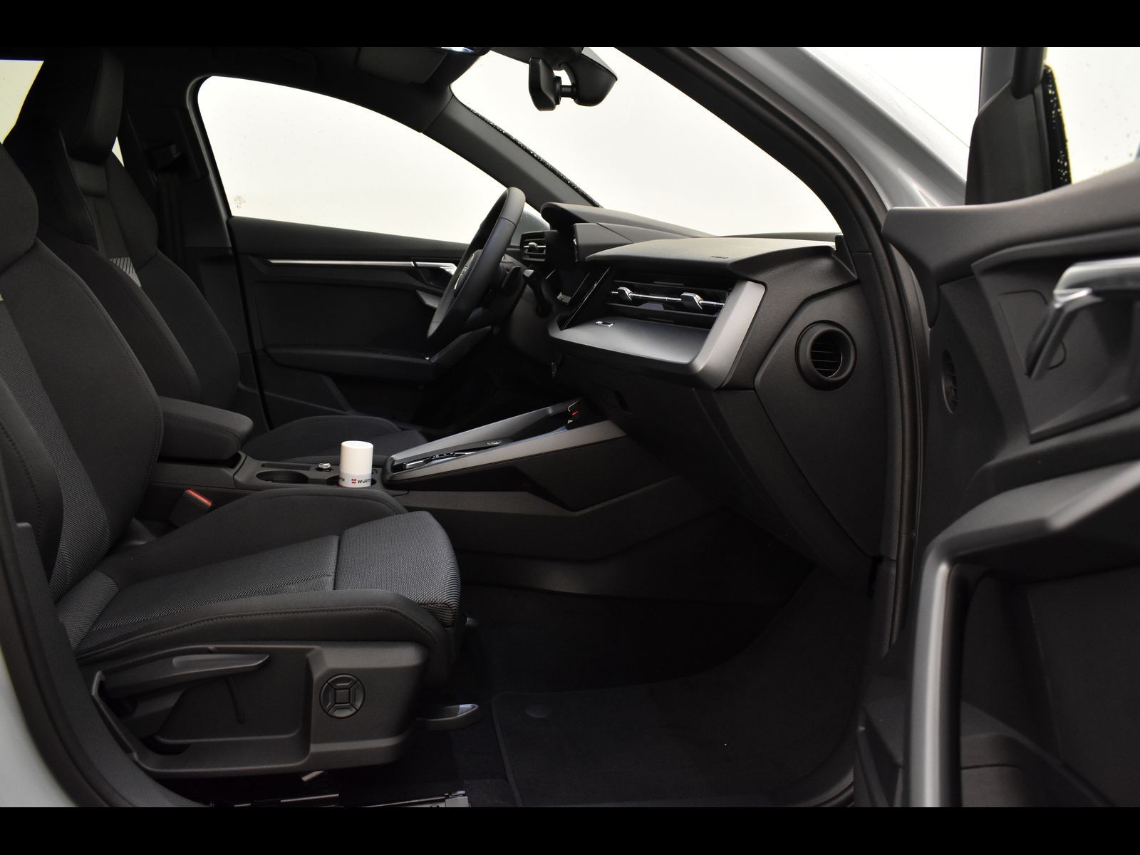 14 - Audi A3 sportback 2.0 tdi 150cv business advanced s tronic