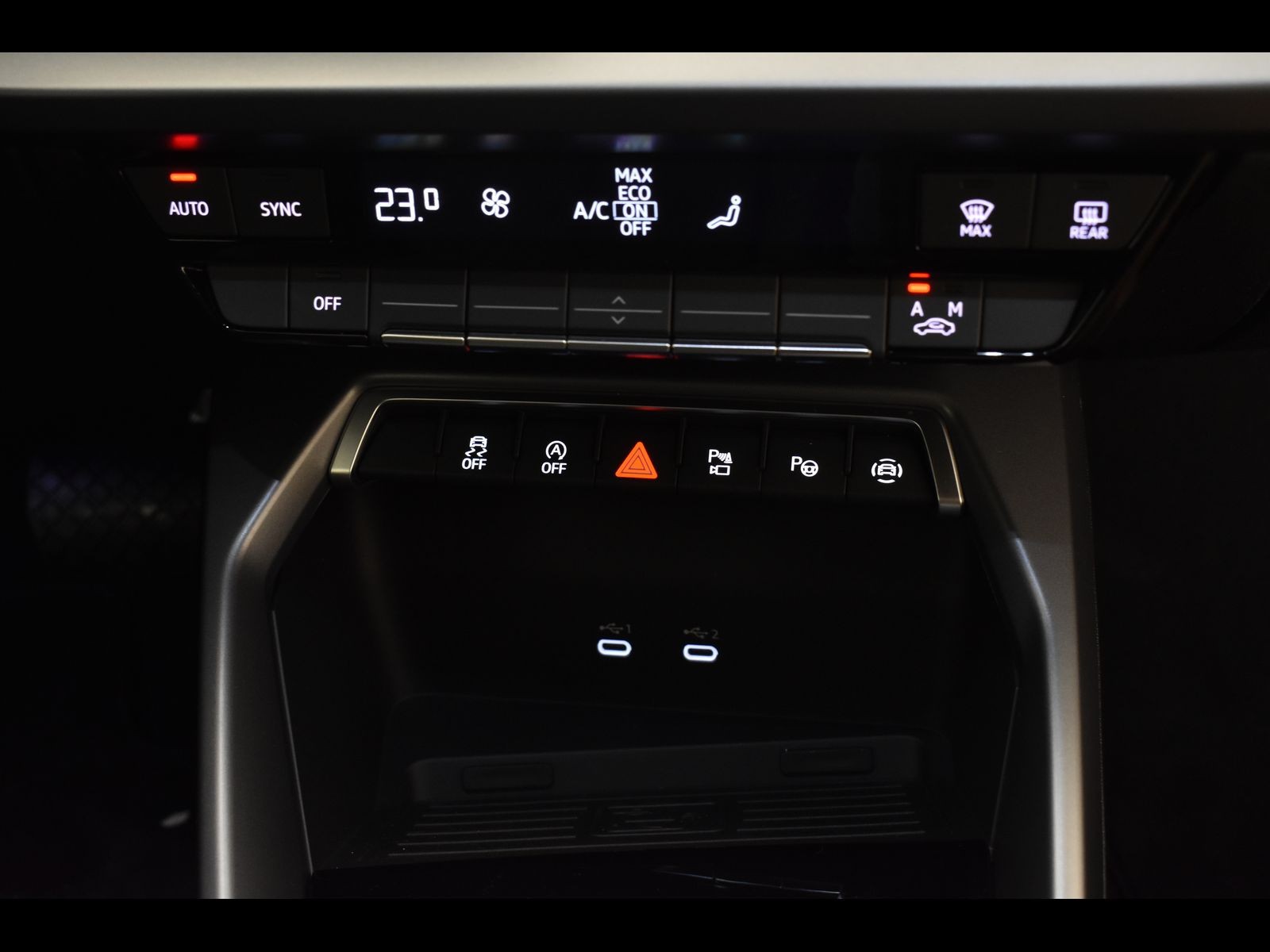 8 - Audi A3 sportback 2.0 tdi 150cv business advanced s tronic