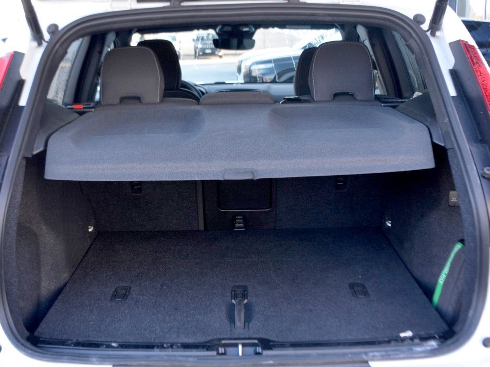 14 - Volvo XC40 2.0 b3 core automatico