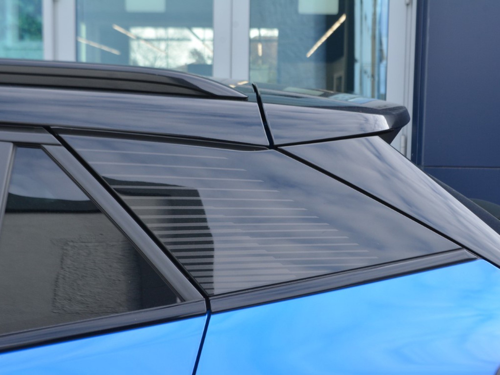 23 - Peugeot e-2008 100kw gt