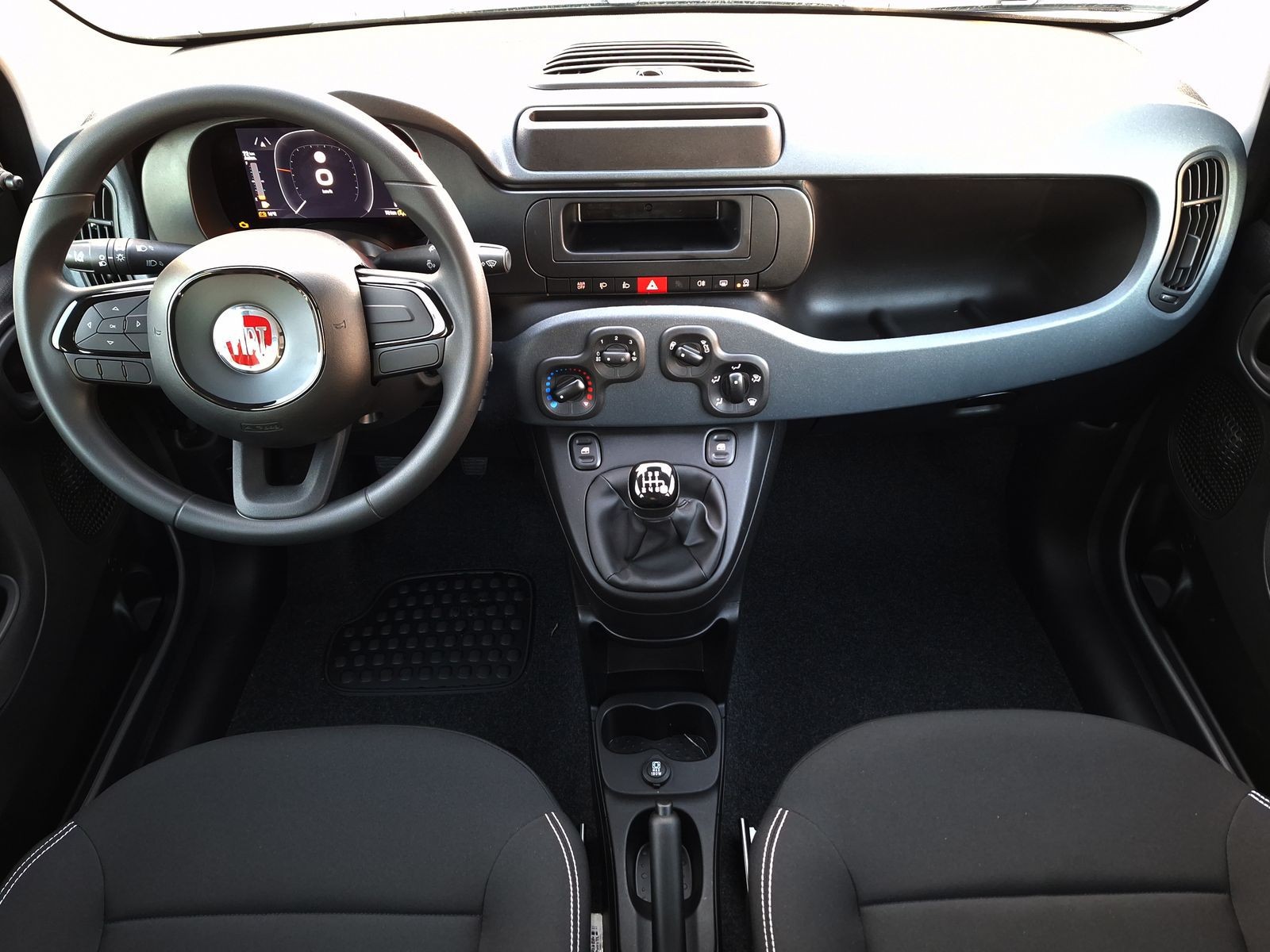 8 - Fiat Pandina 1.0 firefly hybrid 70cv pop s&s