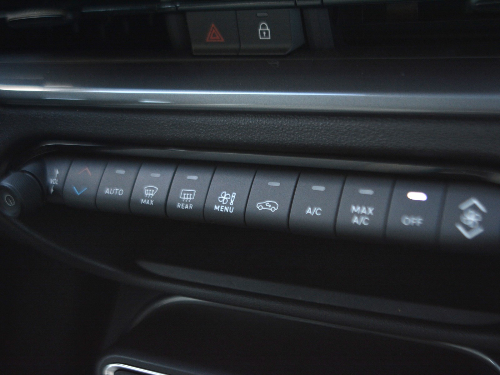 11 - Fiat 600 1.2 hybrid 110cv la prima ii edct