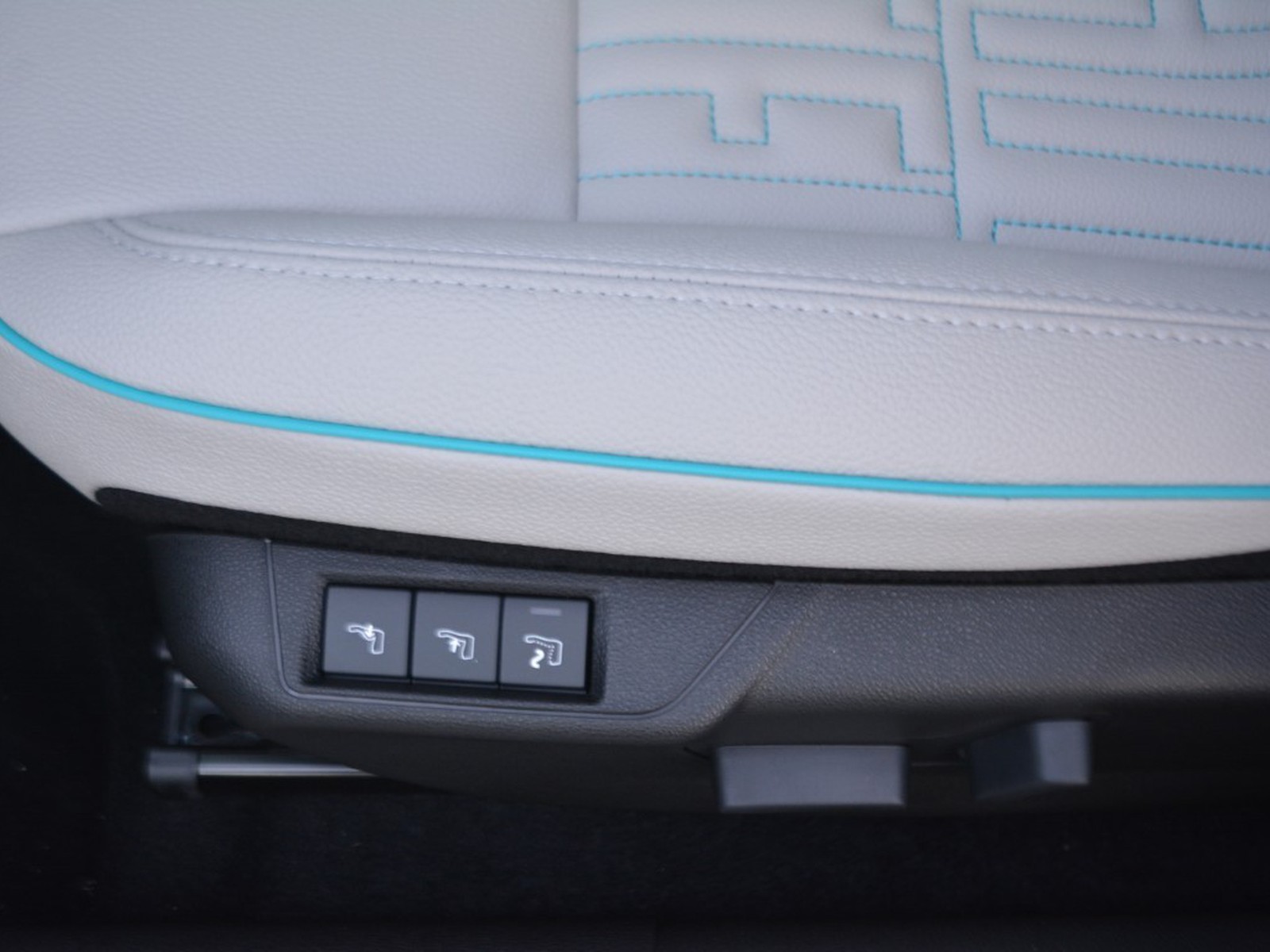 18 - Fiat 600 1.2 hybrid 110cv la prima ii edct