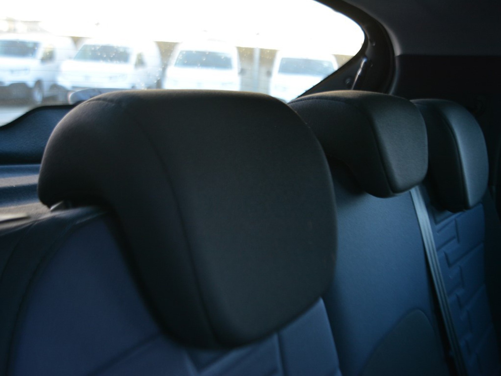 6 - Lancia Ypsilon 1.0 firefly hybrid 70cv platino s&s