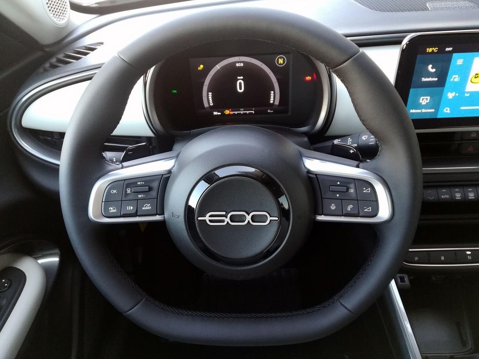 9 - Fiat 600 1.2 hybrid 110cv la prima ii edct