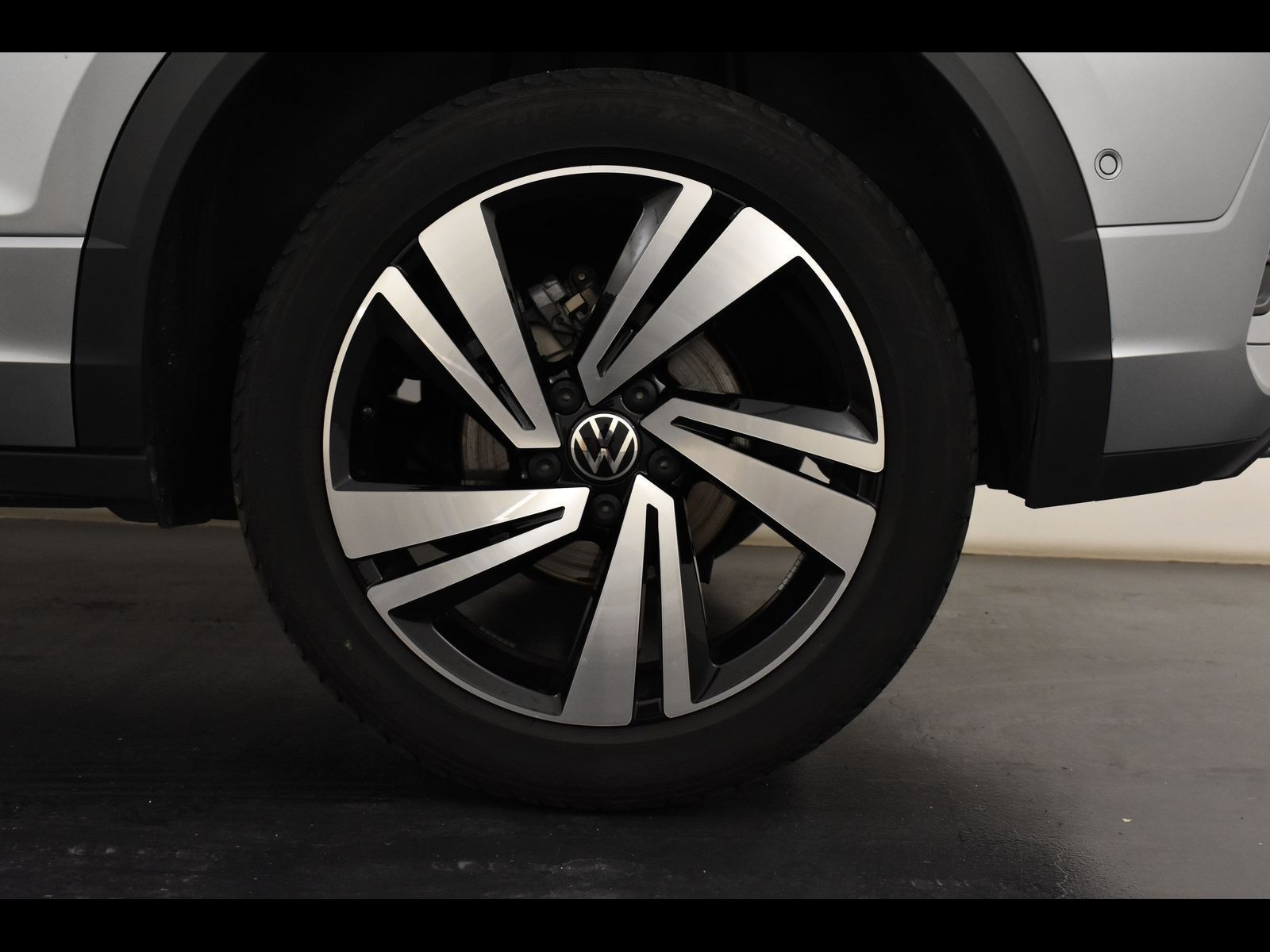 12 - Volkswagen T-Roc 2.0 tdi scr 150cv r line dsg