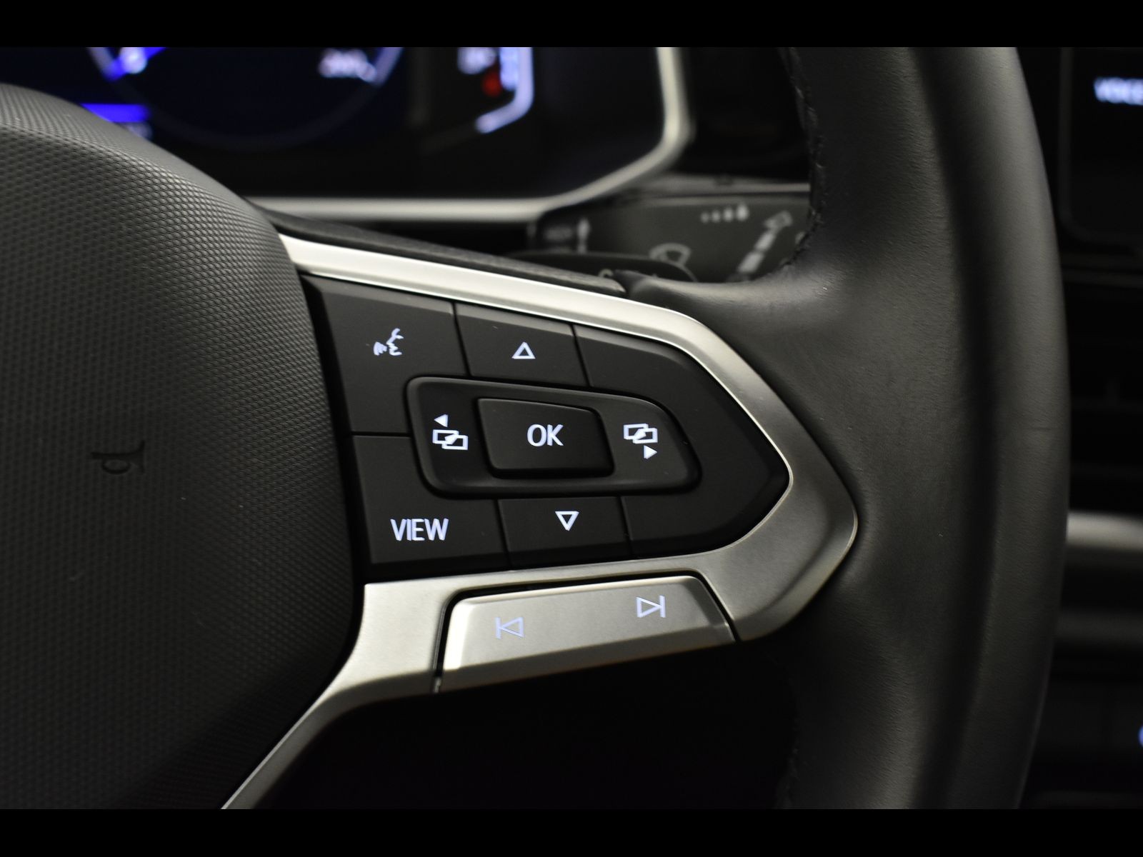 20 - Volkswagen T-Roc 2.0 tdi scr 150cv r line dsg