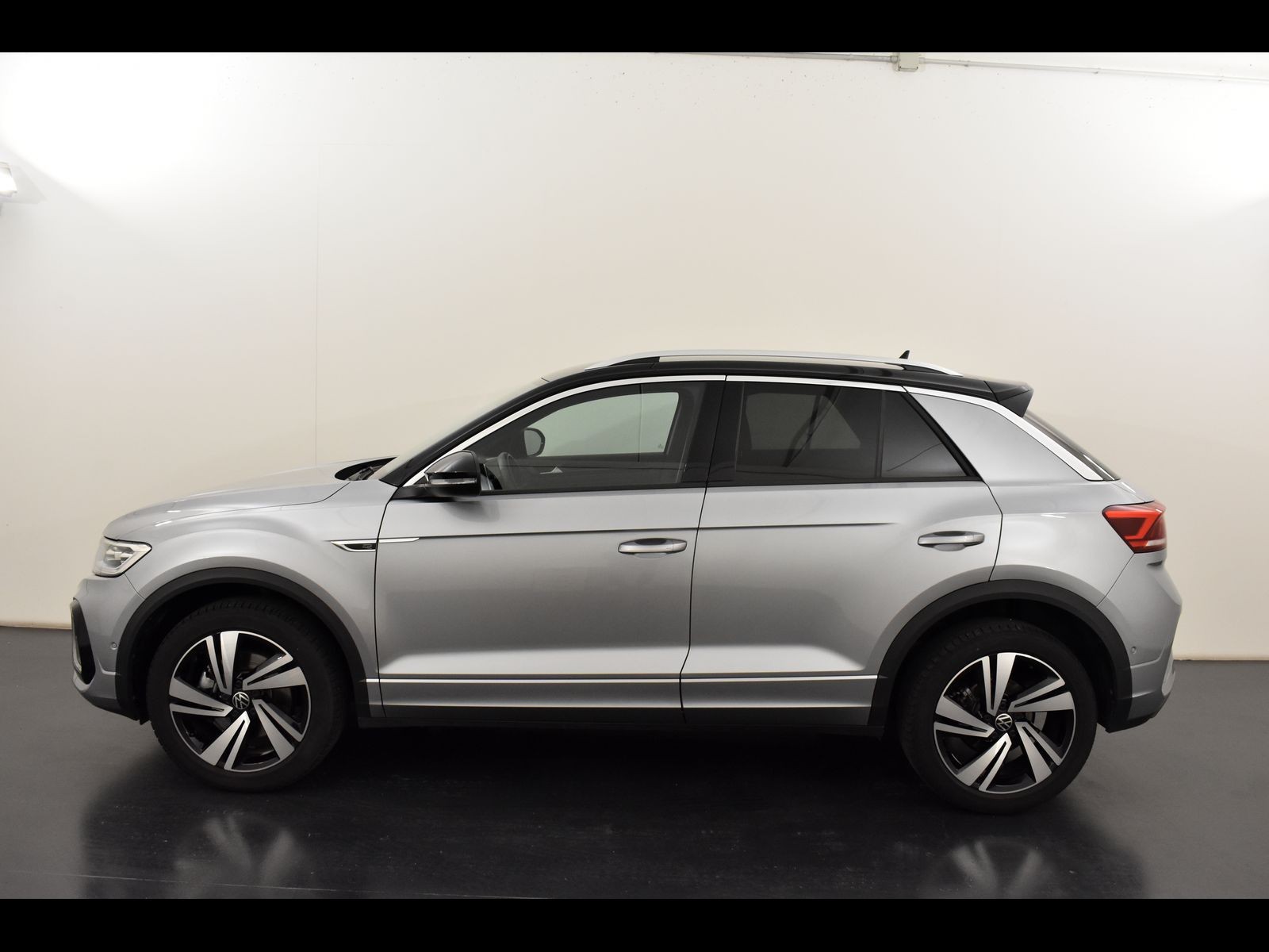 3 - Volkswagen T-Roc 2.0 tdi scr 150cv r line dsg
