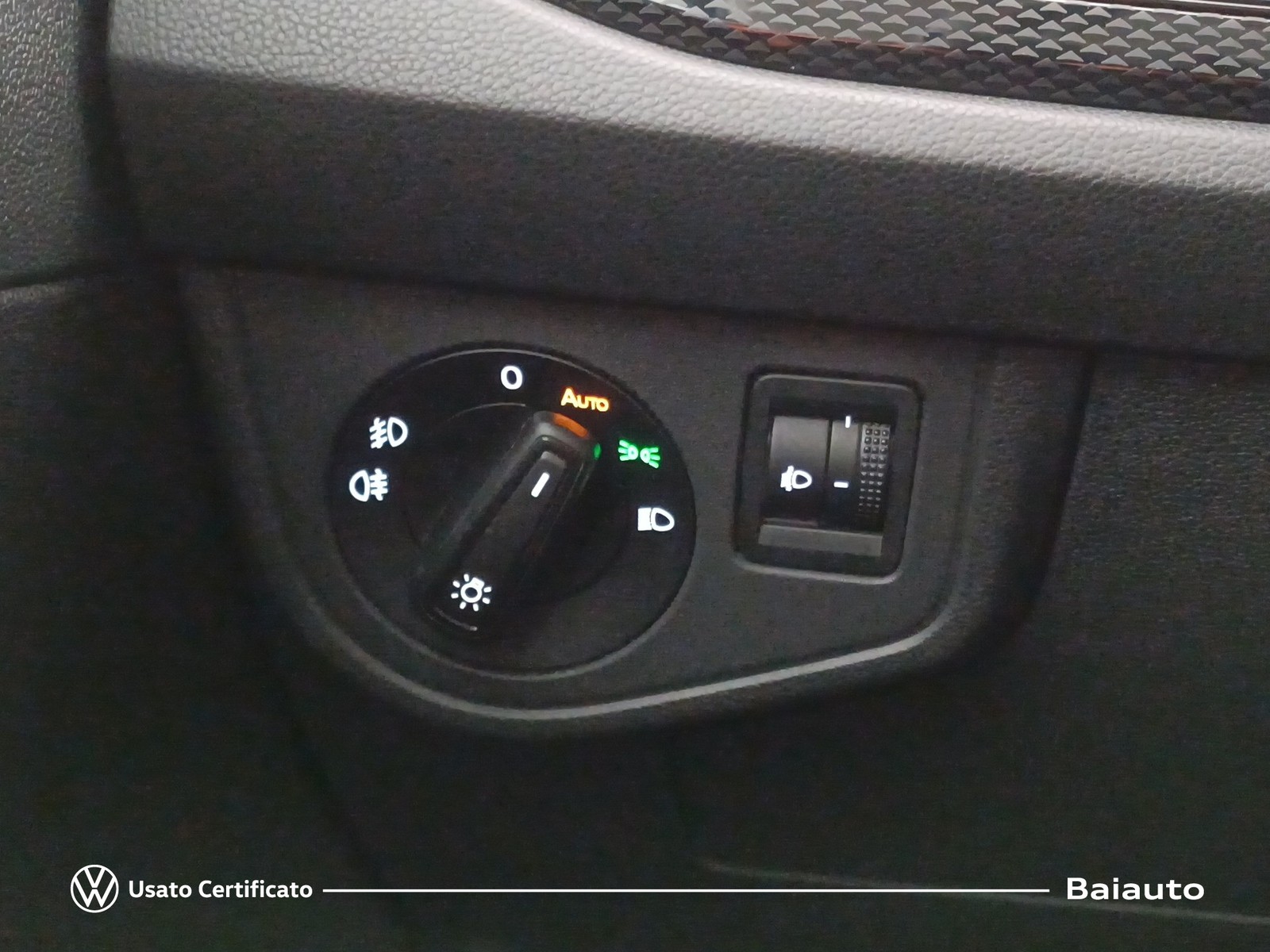 16 - Volkswagen Taigo 1.0 tsi 110cv life