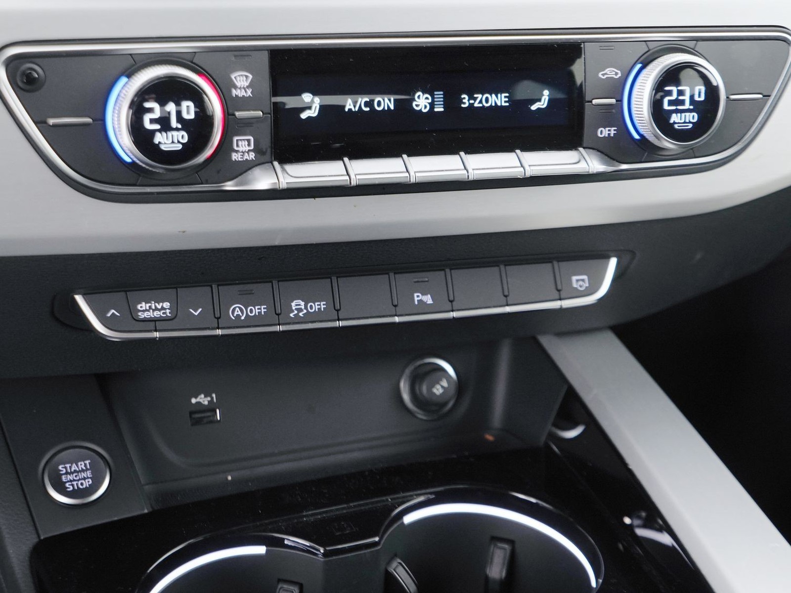 5 - Audi A4 avant 40 2.0 tdi mhev 204cv s line edition quattro s tronic