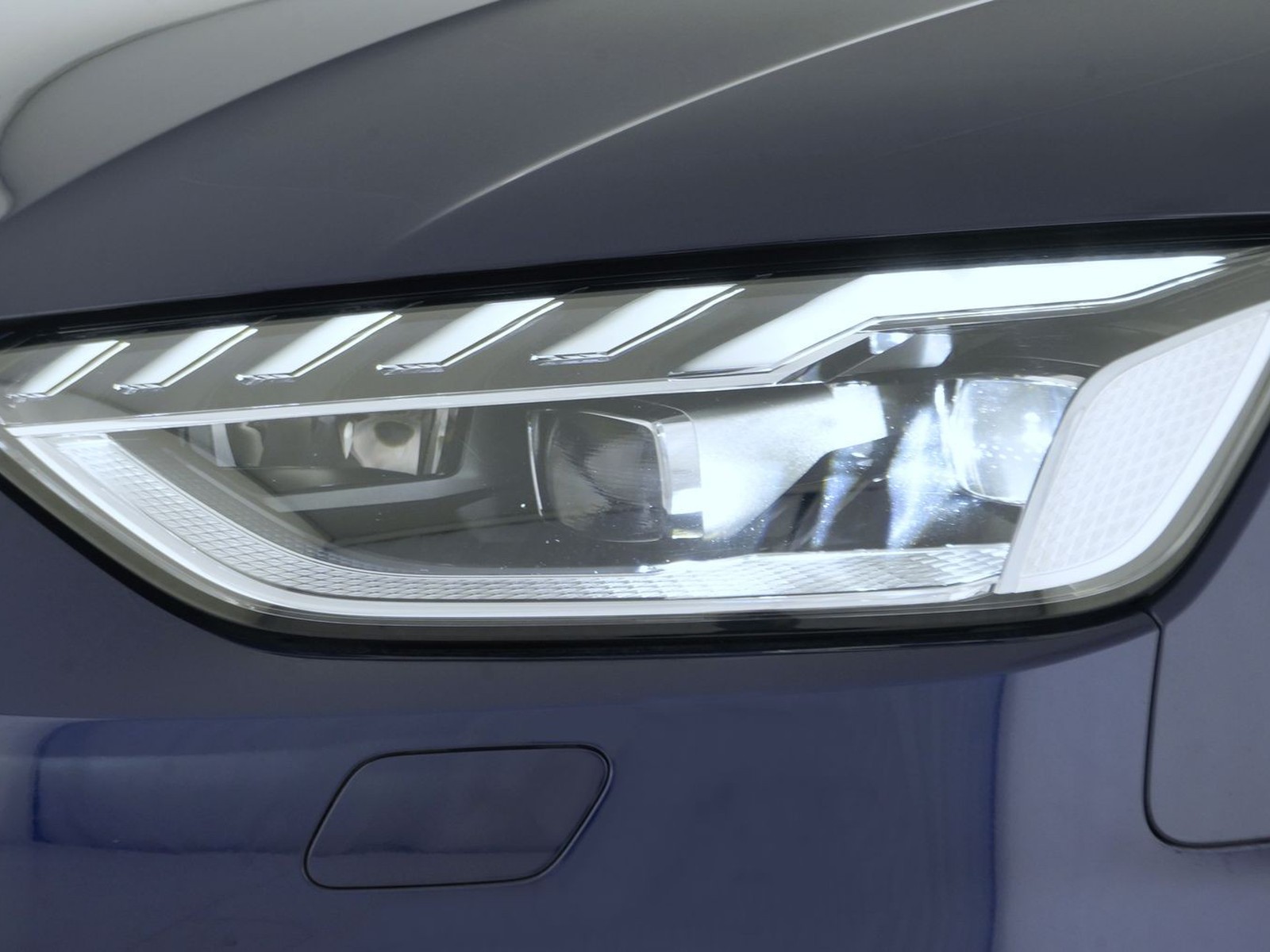 6 - Audi A4 avant 40 2.0 tdi mhev 204cv s line edition quattro s tronic