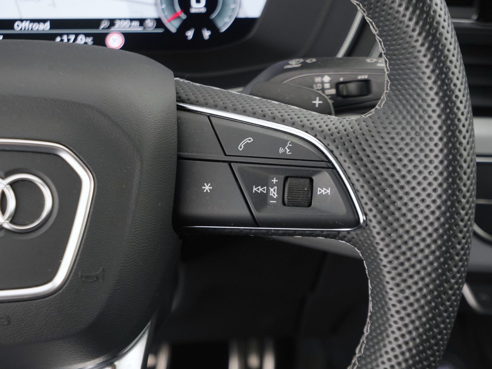 9 - Audi A4 avant 40 2.0 tdi mhev 204cv s line edition quattro s tronic