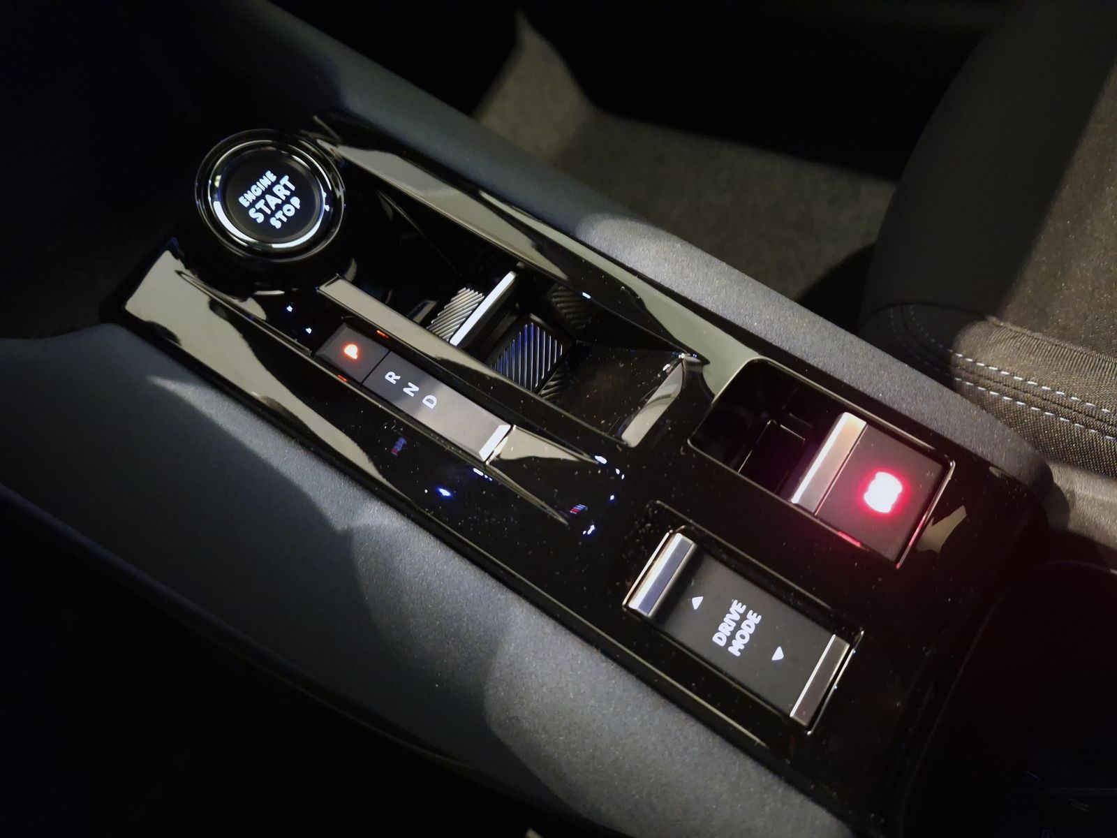 18 - Alfa Romeo Junior 1.2 hybrid 145cv ibrida edct6