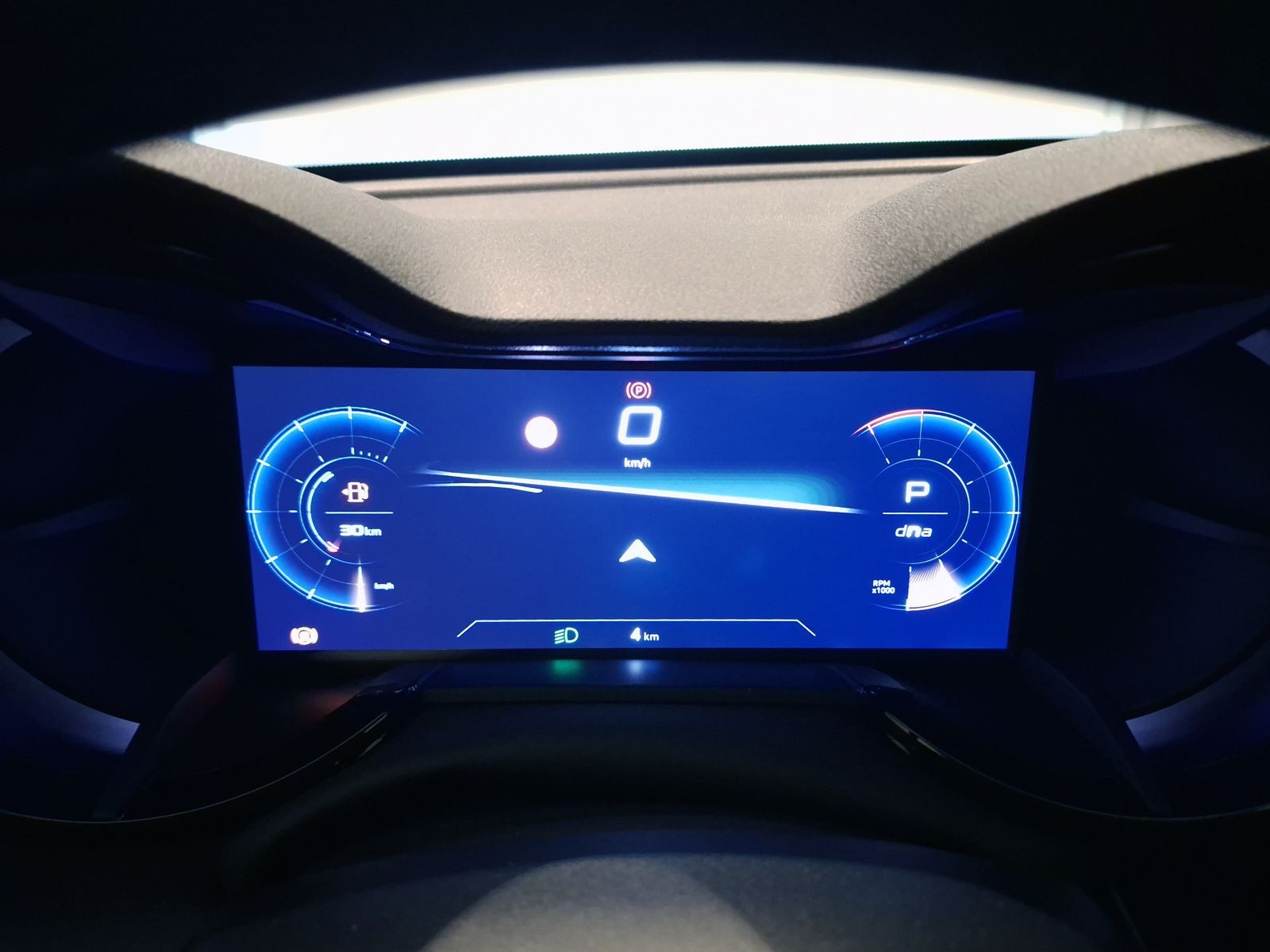 10 - Alfa Romeo Junior 1.2 hybrid 145cv ibrida edct6