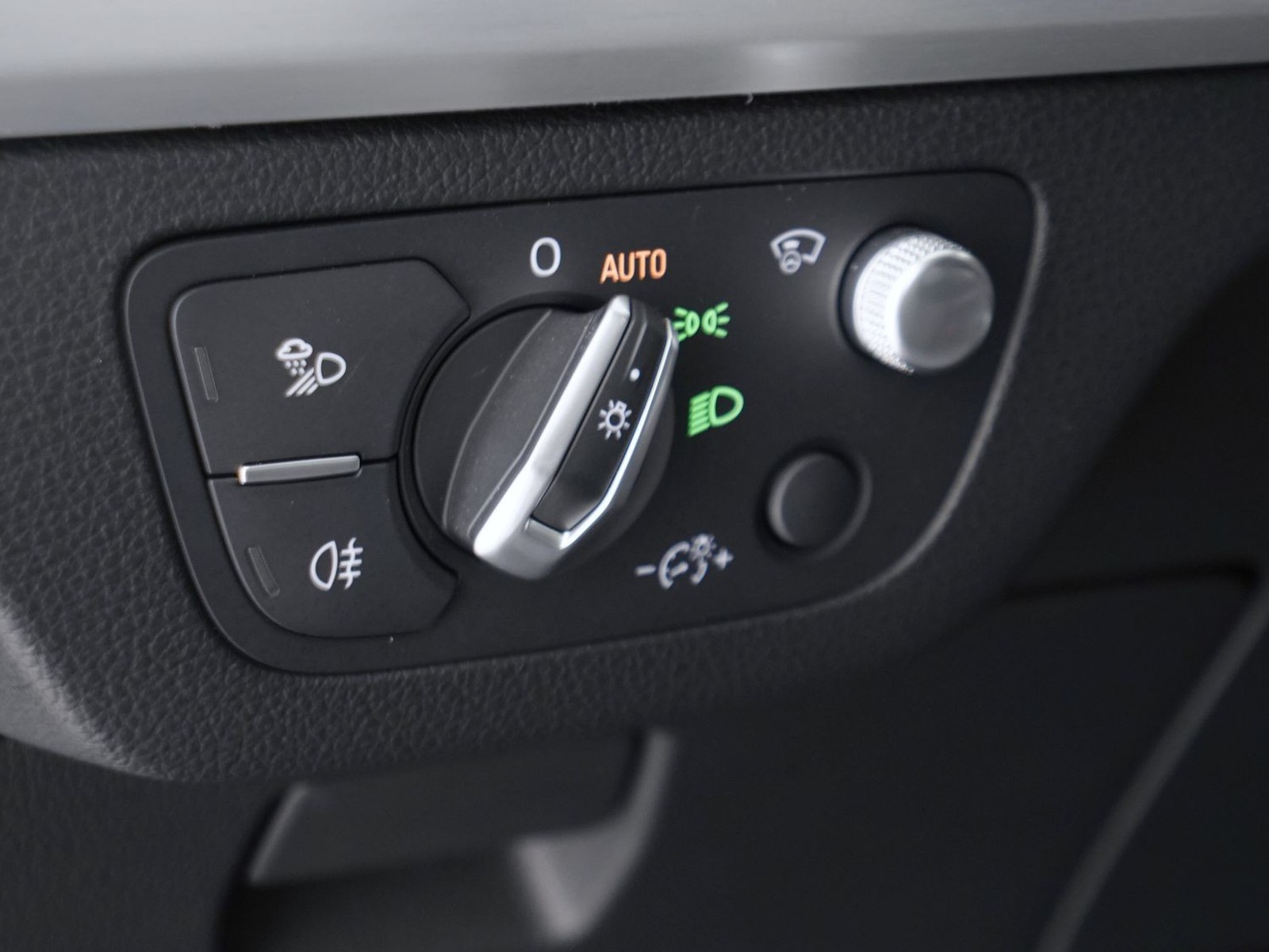 11 - Audi Q5 sportback 40 2.0 tdi mhev 12v s line quattro s tronic