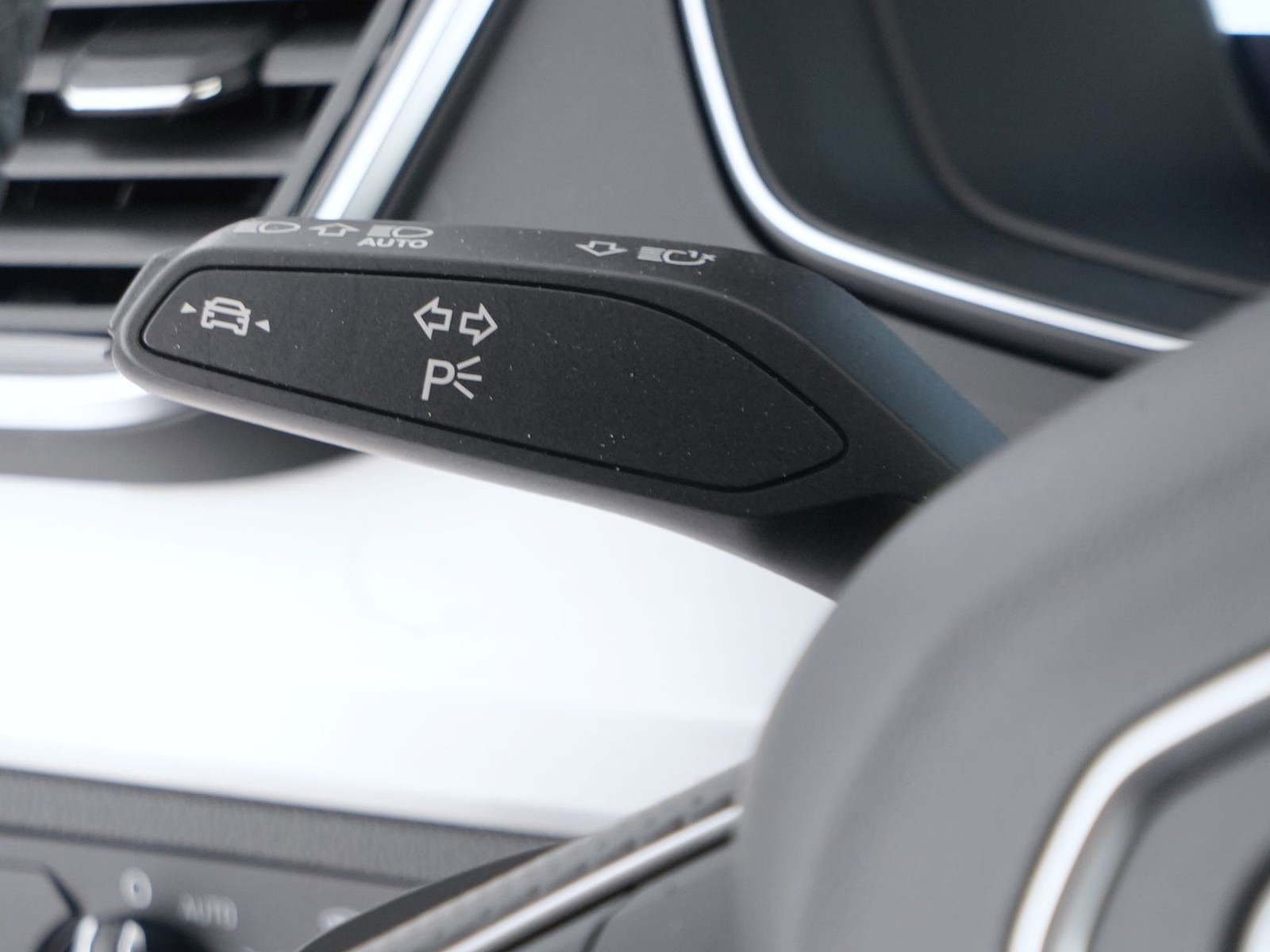 27 - Audi Q5 sportback 40 2.0 tdi mhev 12v s line quattro s tronic