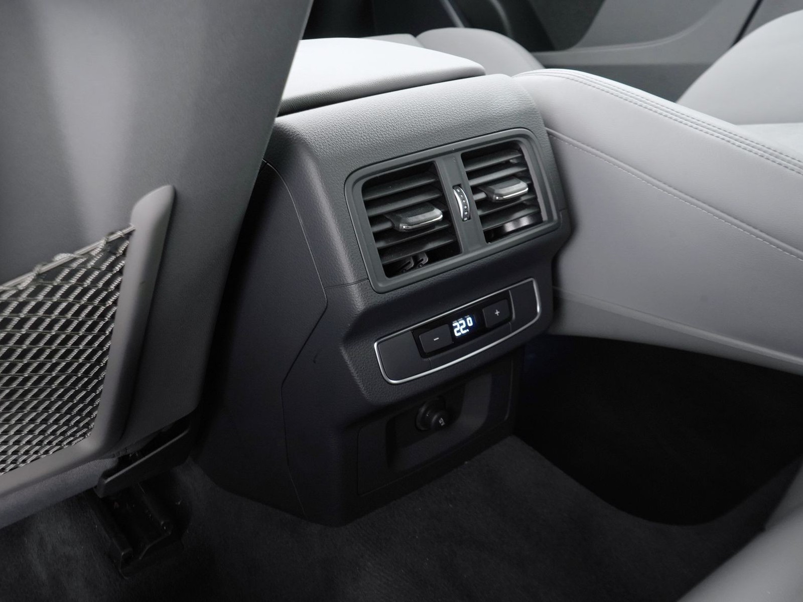 30 - Audi Q5 sportback 40 2.0 tdi mhev 12v s line quattro s tronic