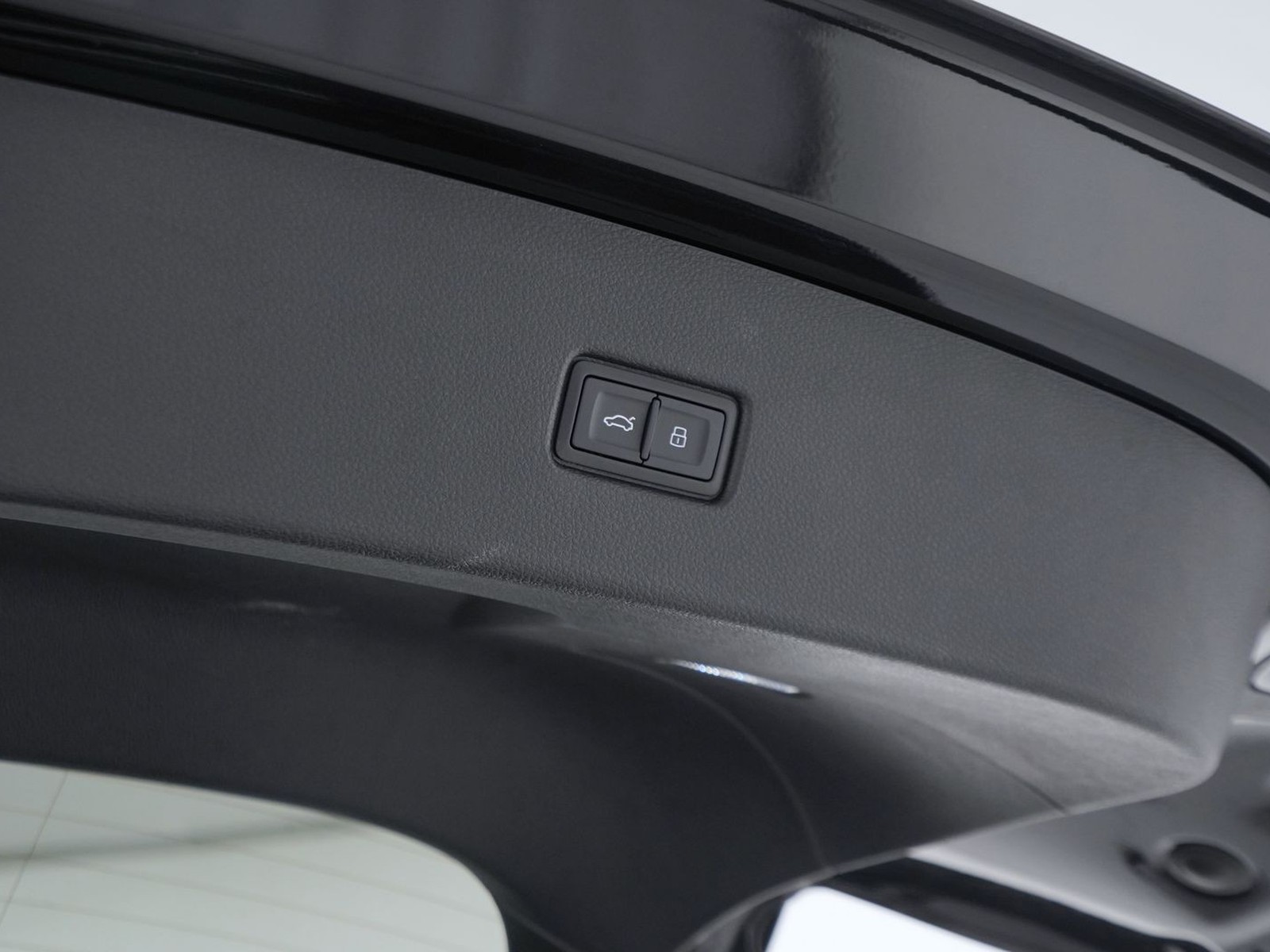 44 - Audi Q5 sportback 40 2.0 tdi mhev 12v s line quattro s tronic