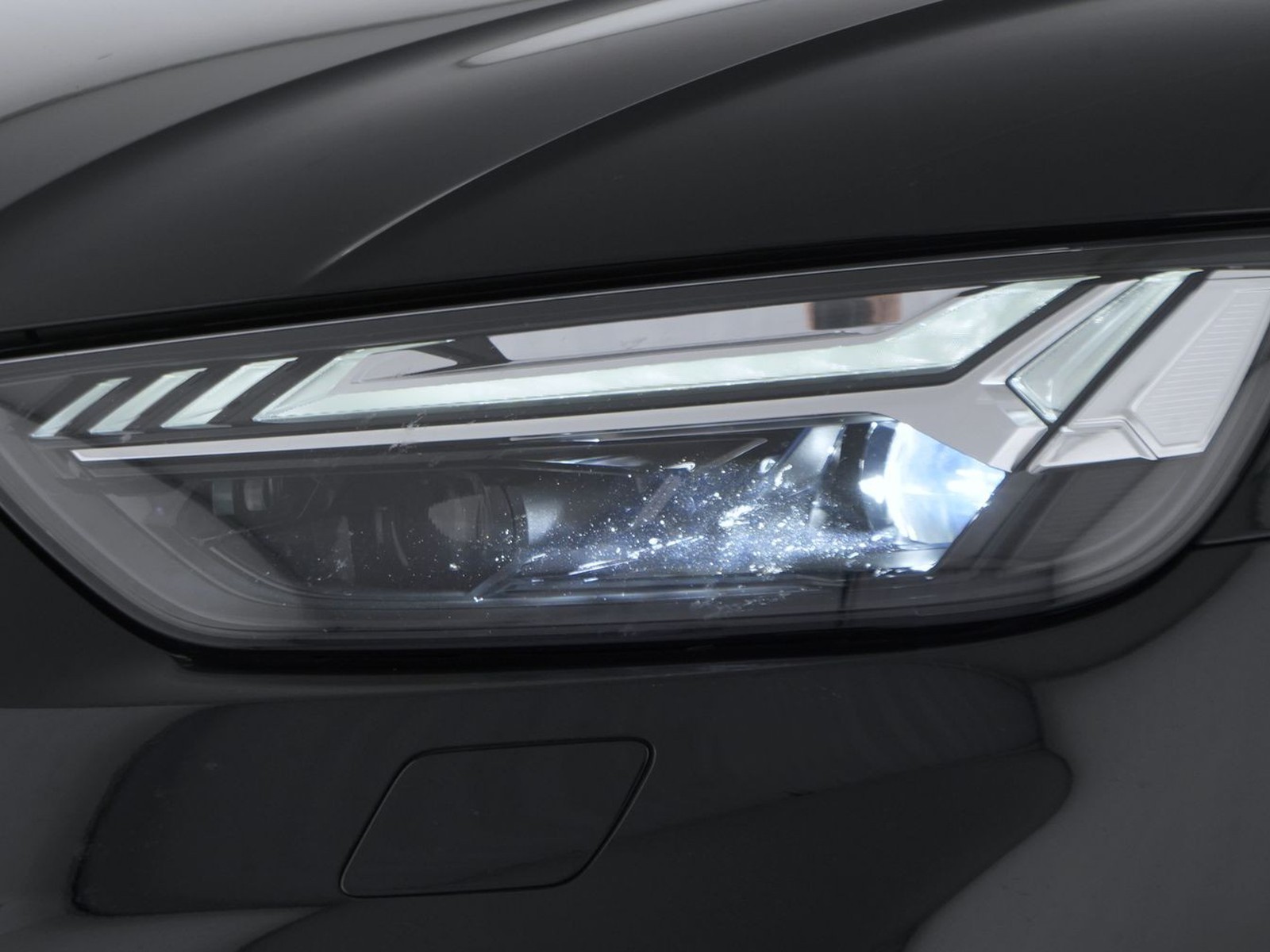 6 - Audi Q5 sportback 40 2.0 tdi mhev 12v s line quattro s tronic