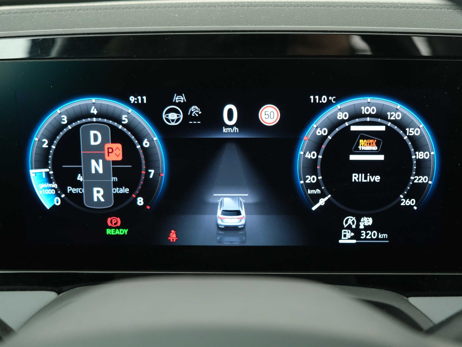 17 - Volkswagen Passat 1.5 etsi act 150cv business dsg