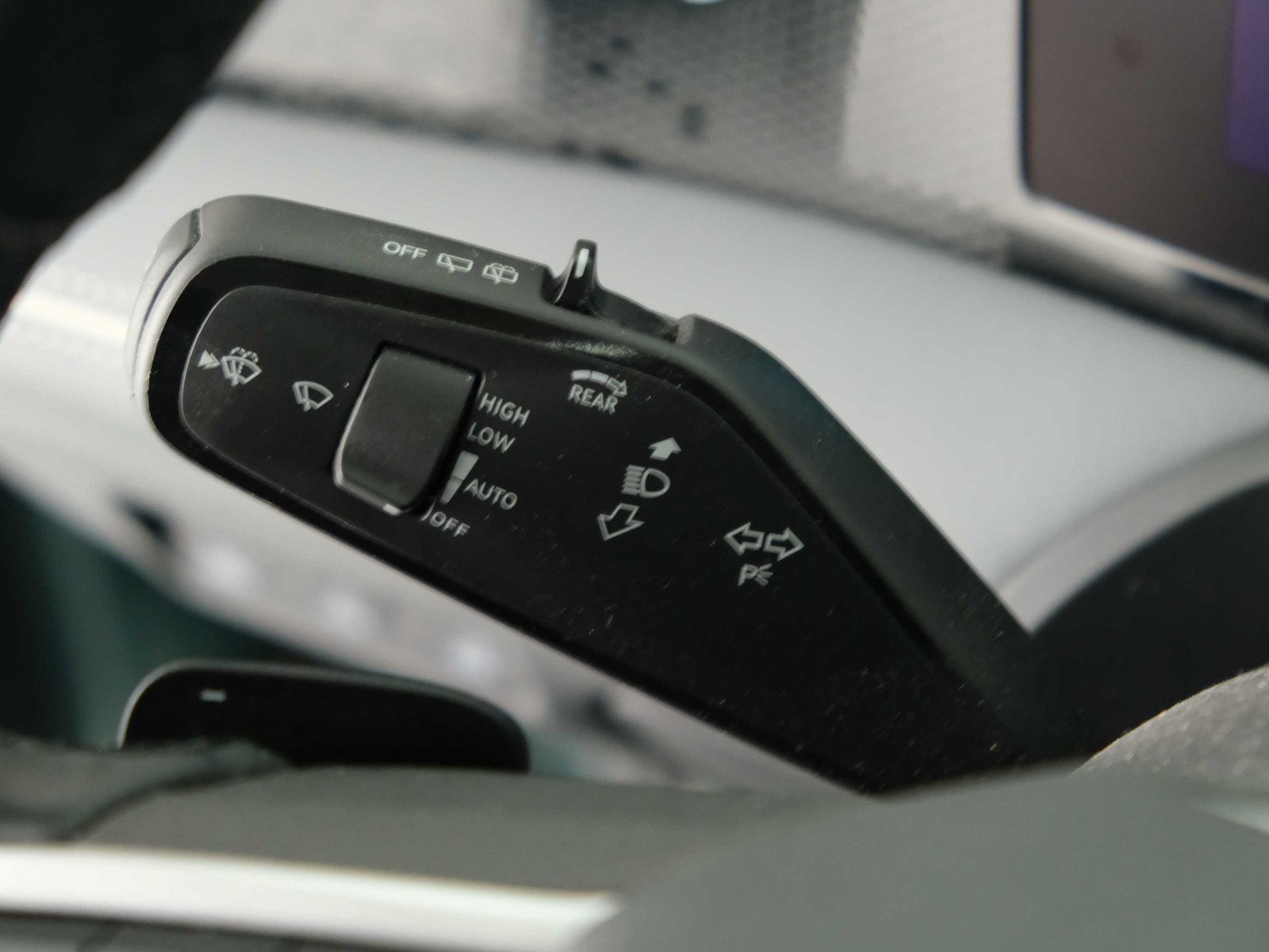 26 - Volkswagen Passat 1.5 etsi act 150cv business dsg