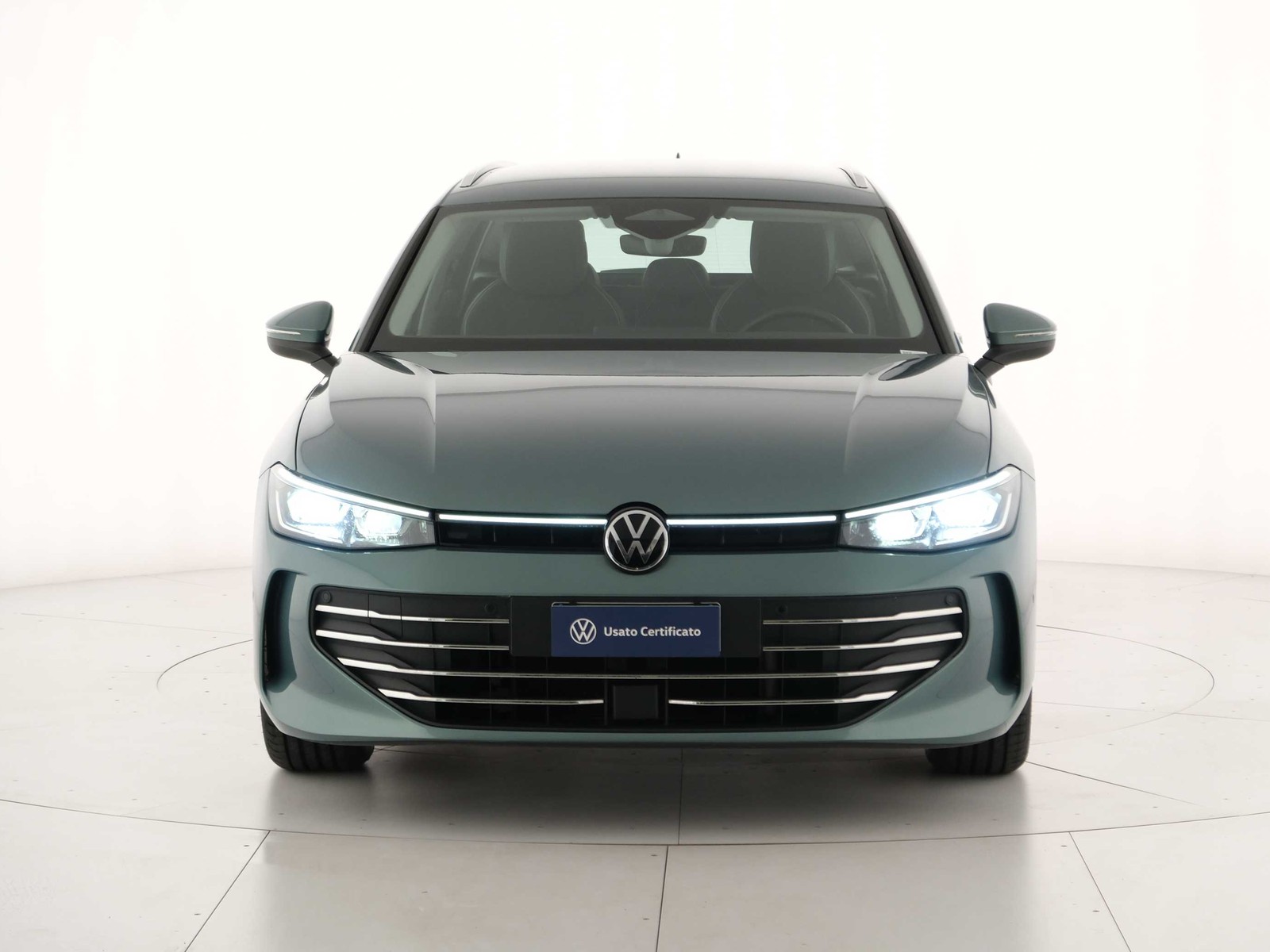 4 - Volkswagen Passat 1.5 etsi act 150cv business dsg