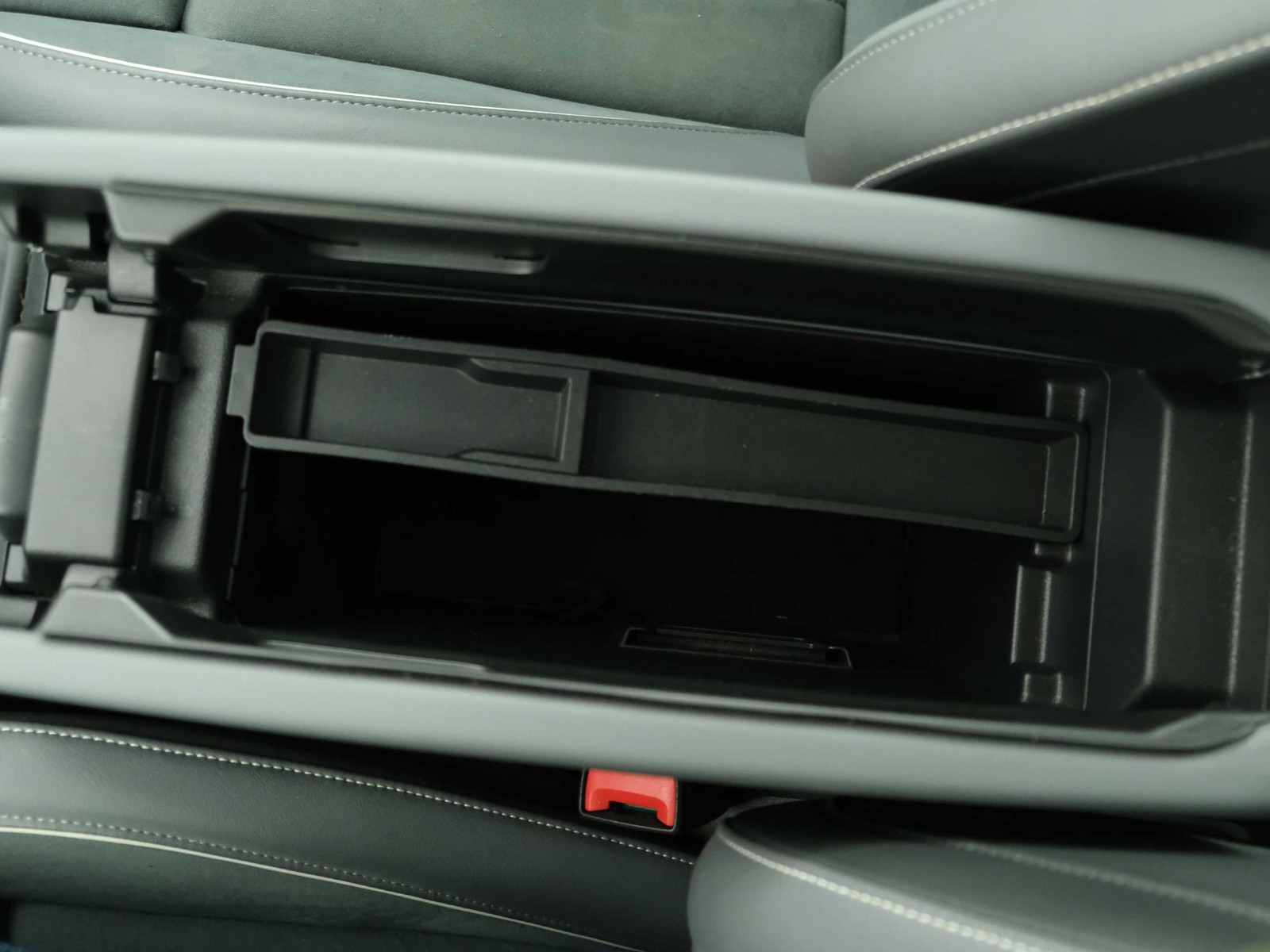 32 - Volkswagen Passat 1.5 etsi act 150cv business dsg