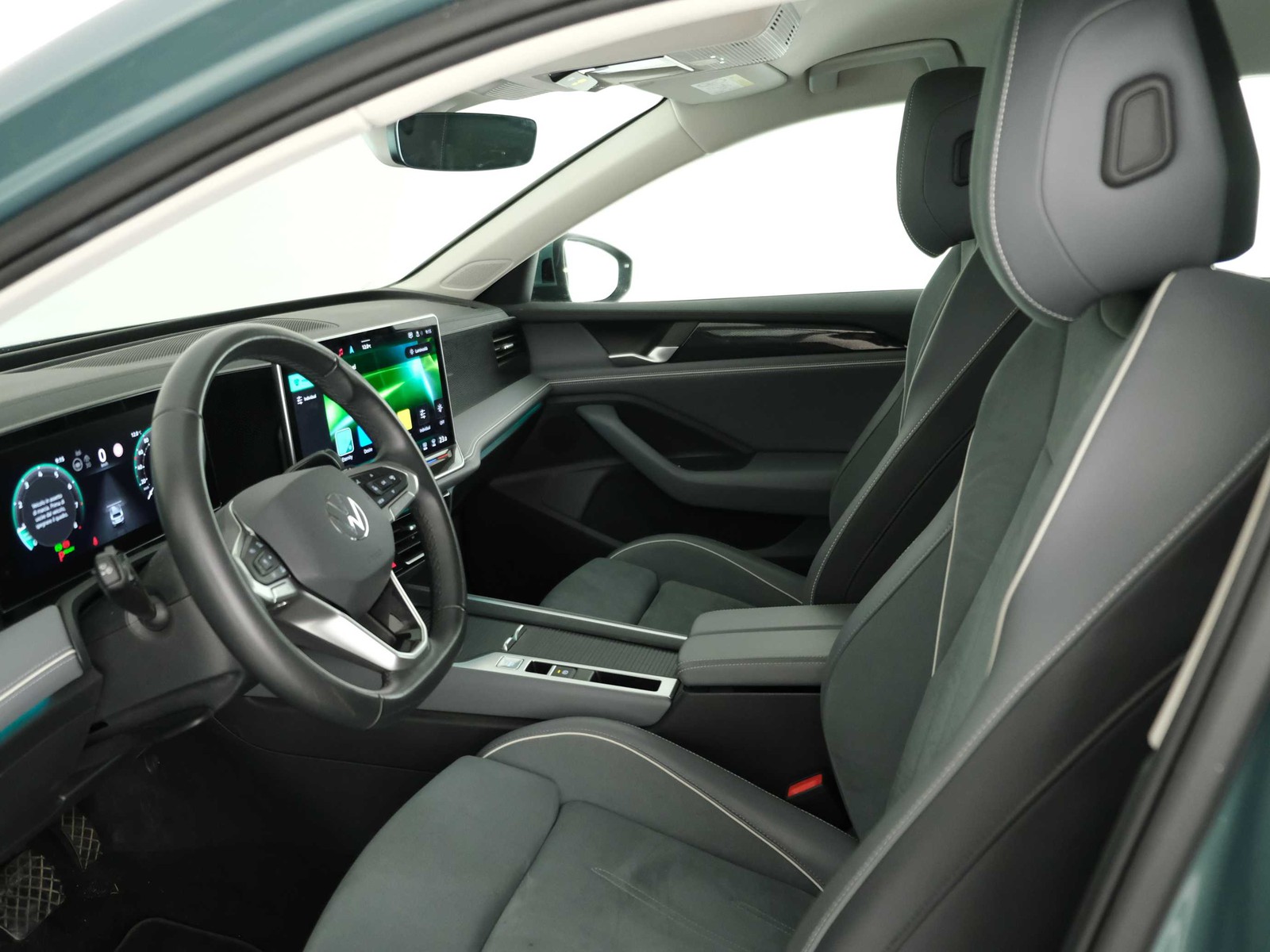 36 - Volkswagen Passat 1.5 etsi act 150cv business dsg