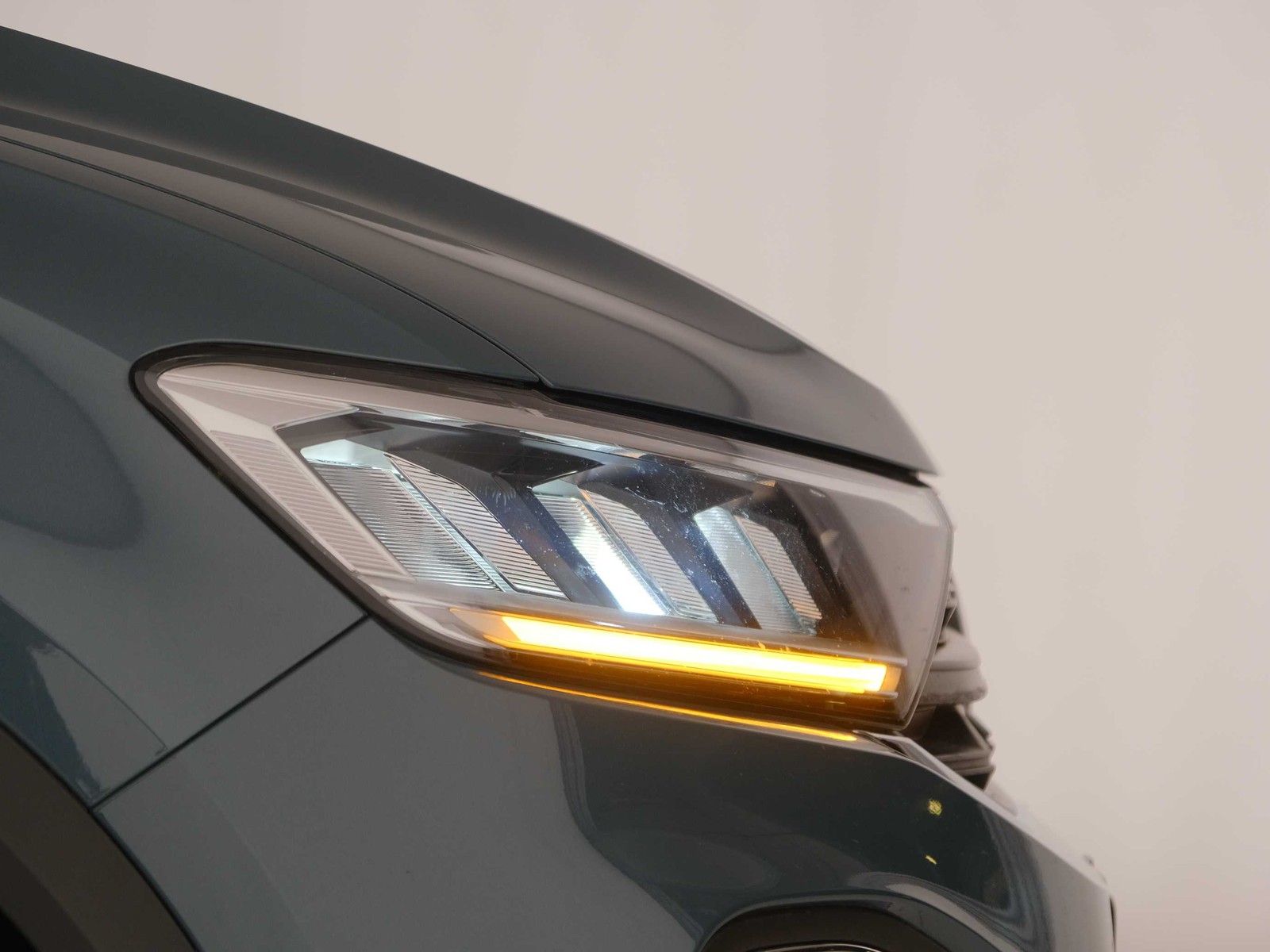 40 - Volkswagen T-Roc 1.5 tsi act edition plus dsg