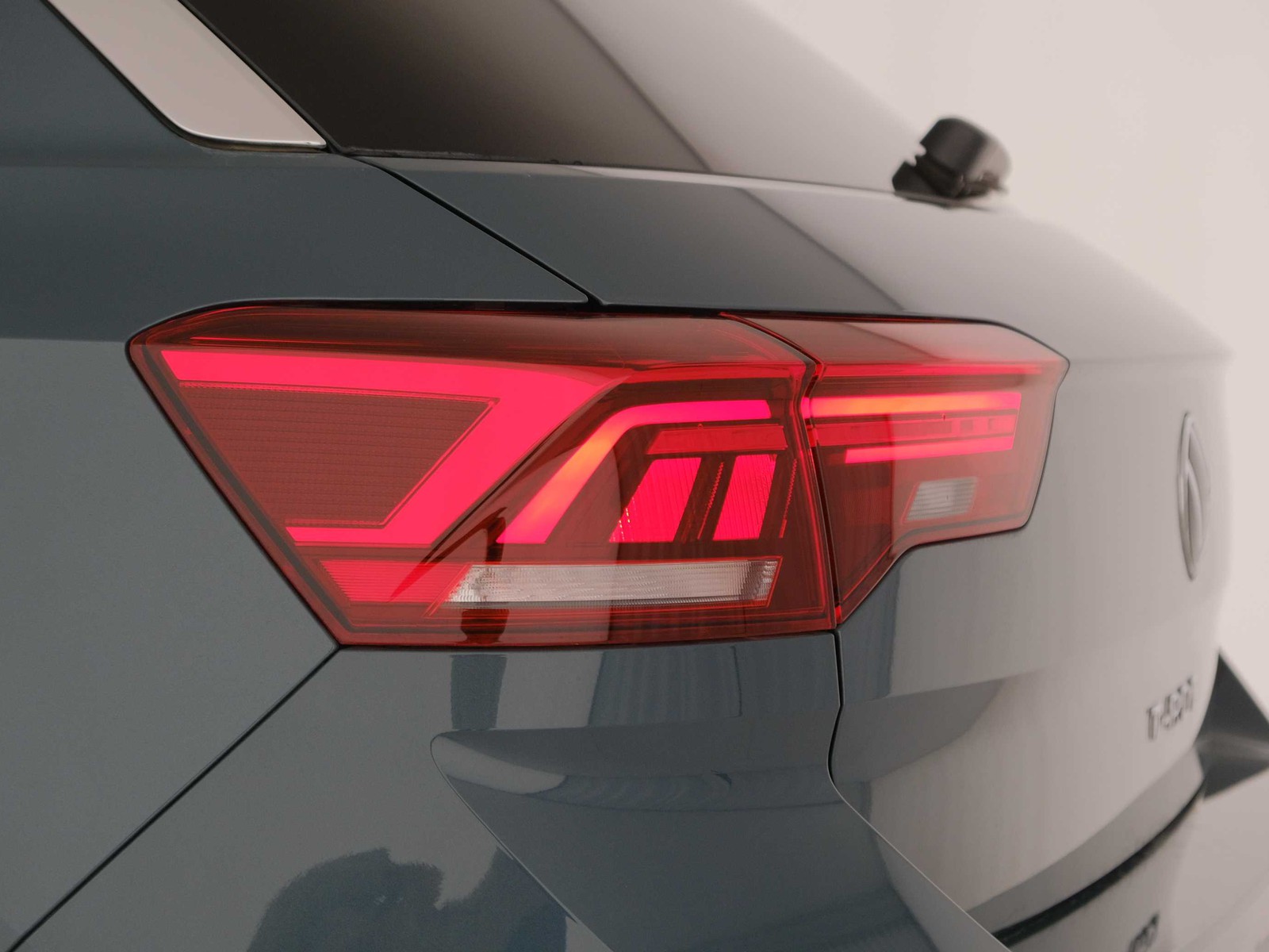 42 - Volkswagen T-Roc 1.5 tsi act edition plus dsg