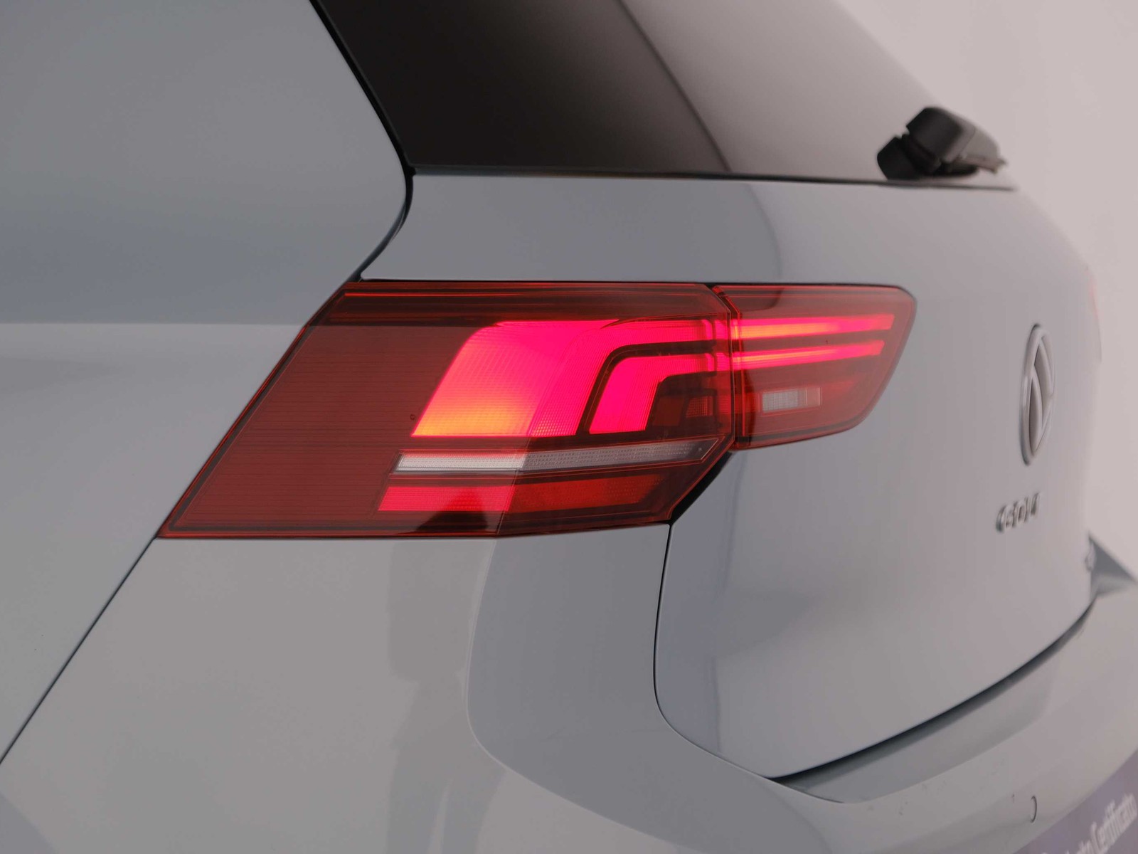 42 - Volkswagen Golf 1.5 tsi ehybrid 204cv edition plus dsg