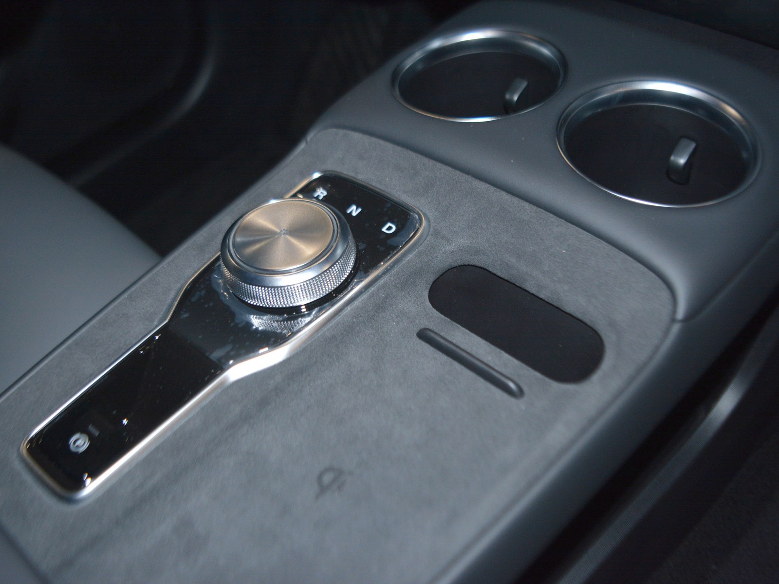 12 - Mg MGS5 EV ev luxury 64