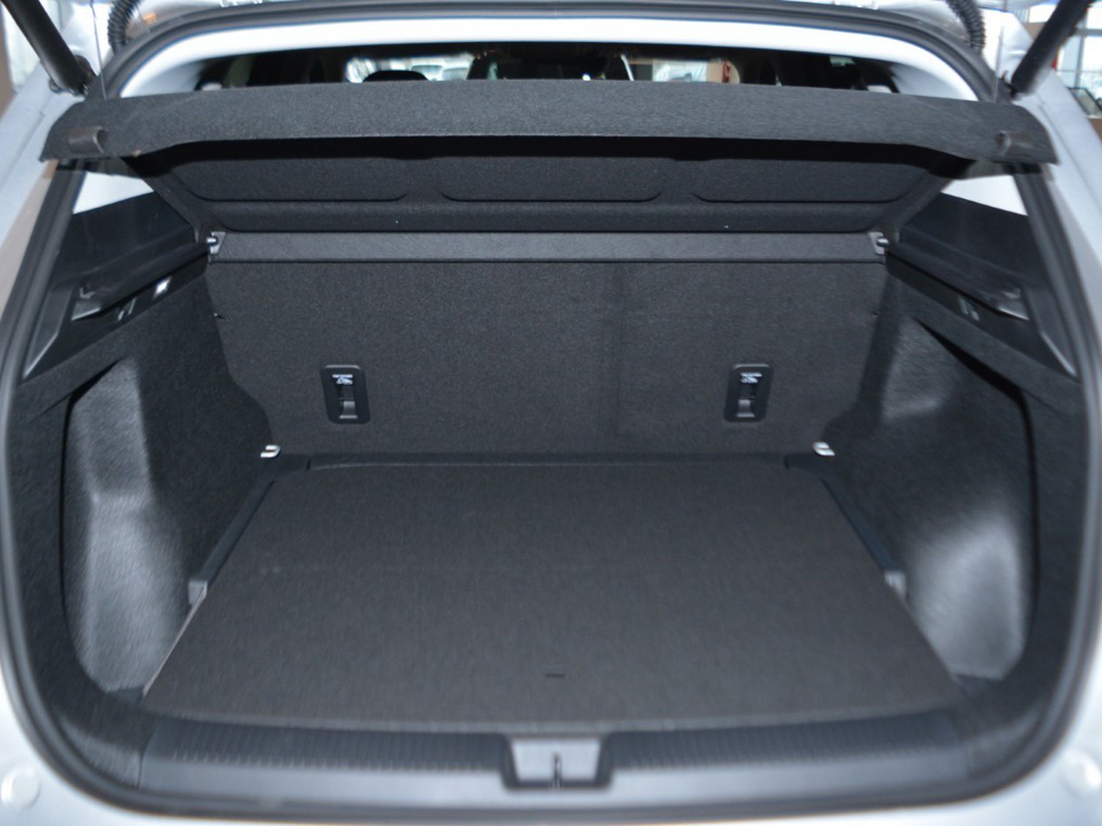 16 - Mg MGS5 EV ev luxury 64