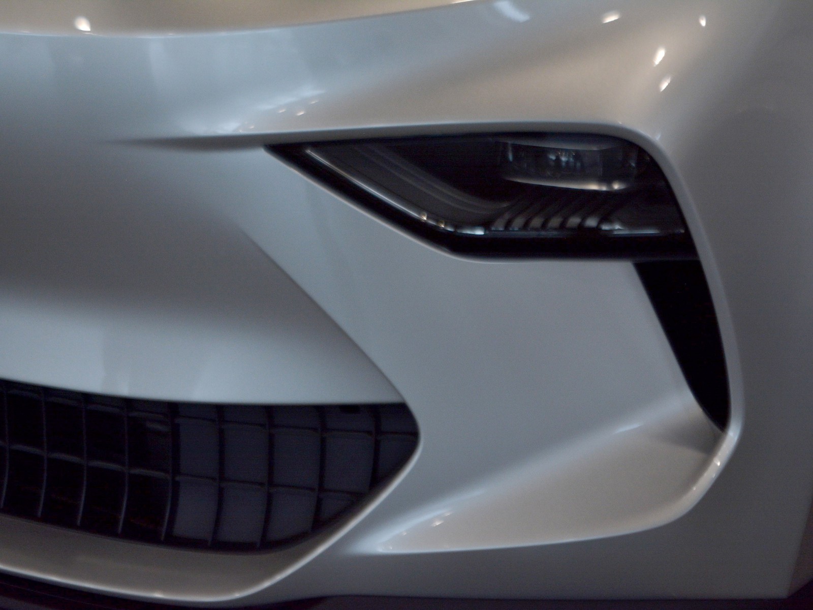 24 - Mg MGS5 EV ev luxury 64