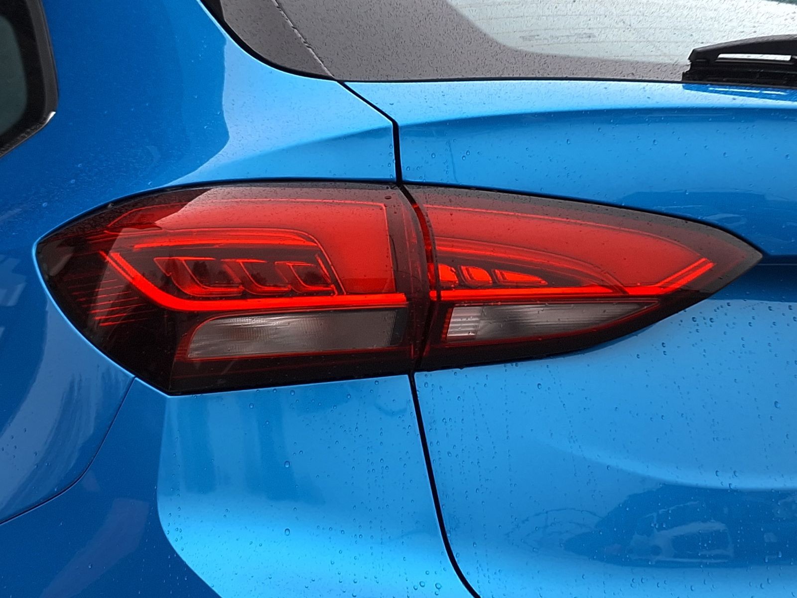 15 - Mg ZS 1.5 hybrid+ comfort auto