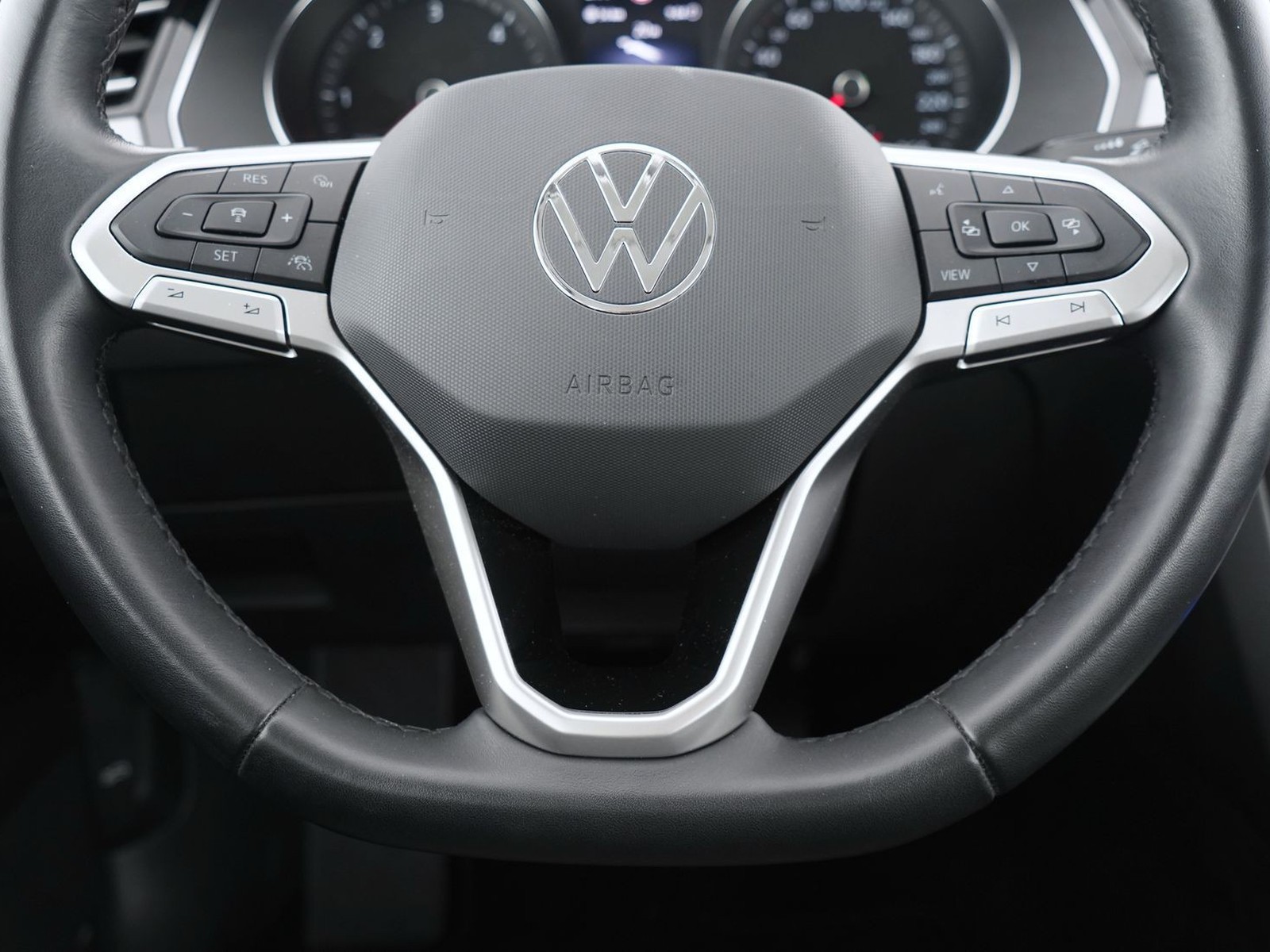 15 - Volkswagen Passat variant 2.0 tdi scr evo 150cv business dsg