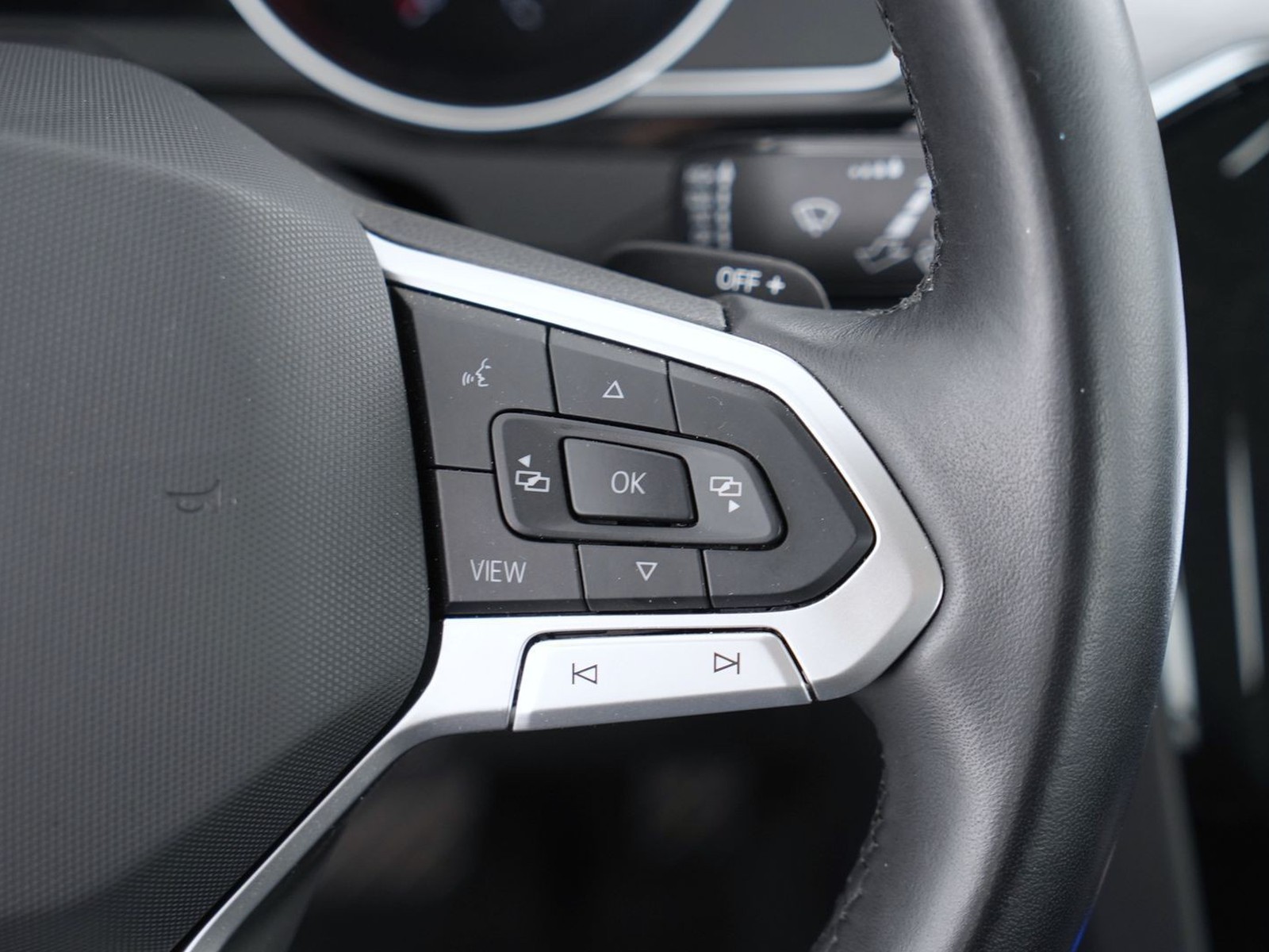 27 - Volkswagen Passat variant 2.0 tdi scr evo 150cv business dsg