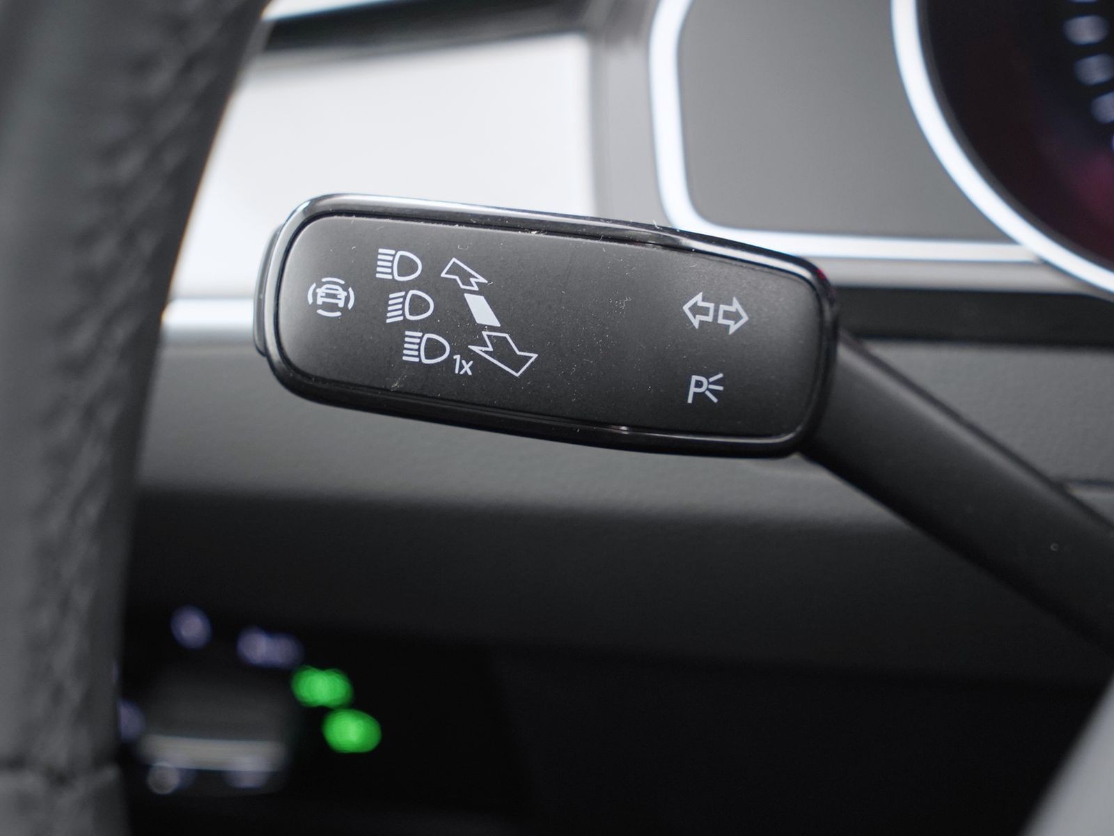 28 - Volkswagen Passat variant 2.0 tdi scr evo 150cv business dsg