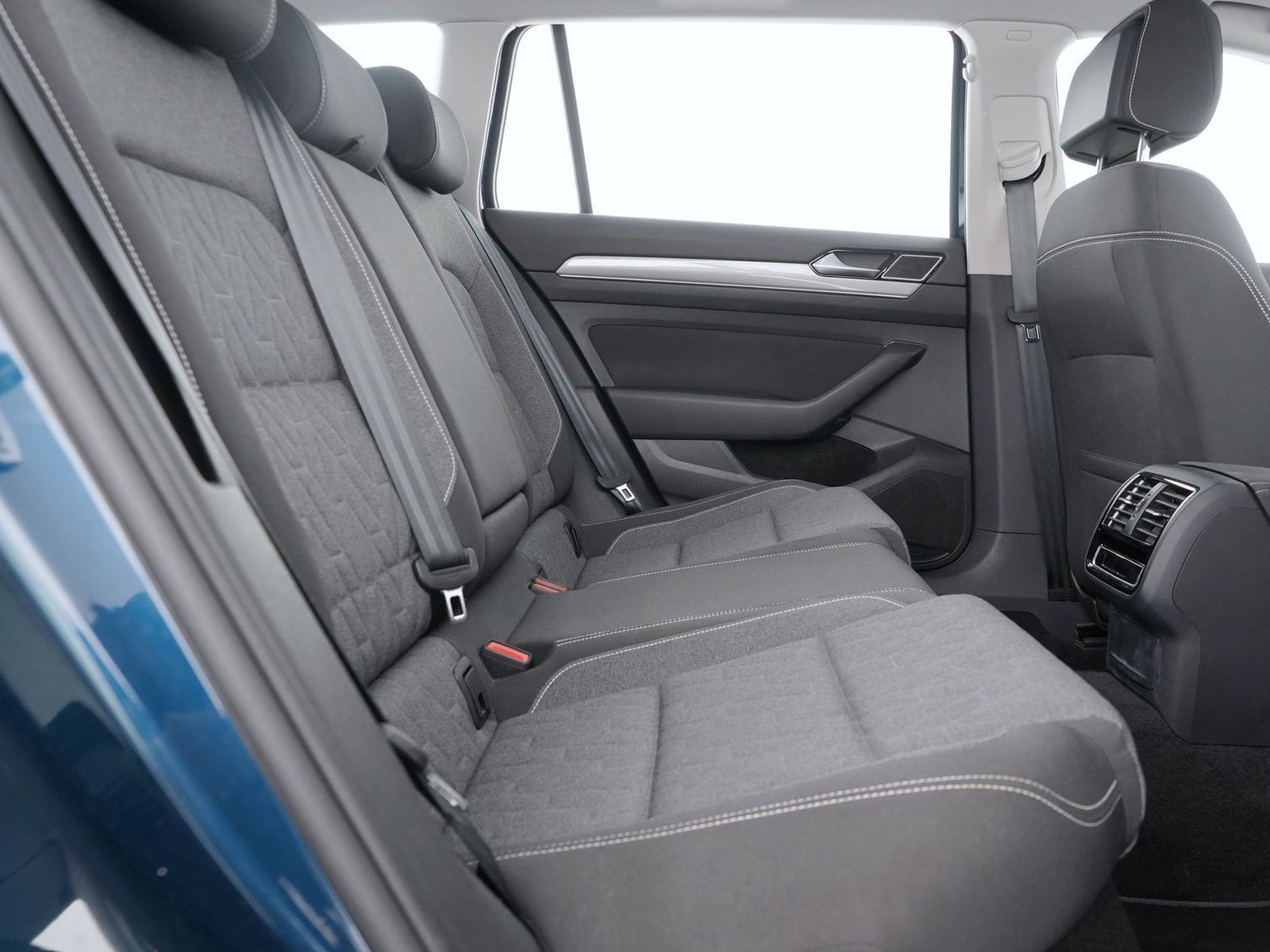 9 - Volkswagen Passat variant 2.0 tdi scr evo 150cv business dsg