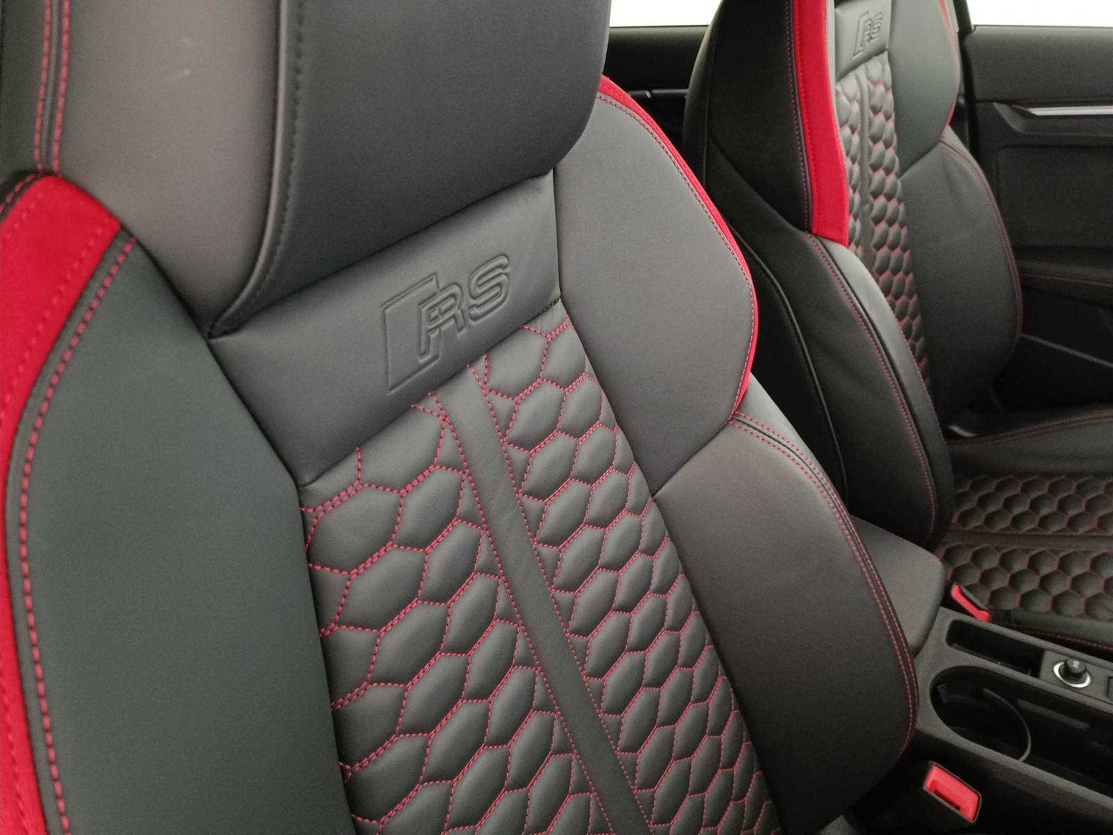 33 - Audi RS3 sportback 2.5 tfsi quattro s tronic