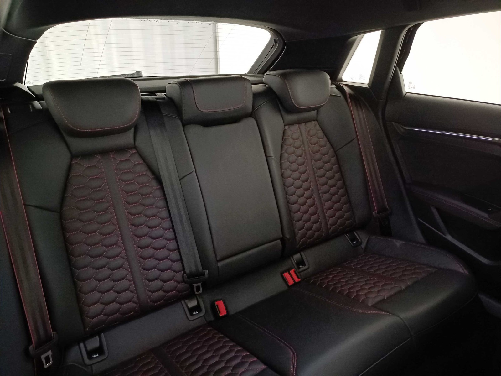 36 - Audi RS3 sportback 2.5 tfsi quattro s tronic