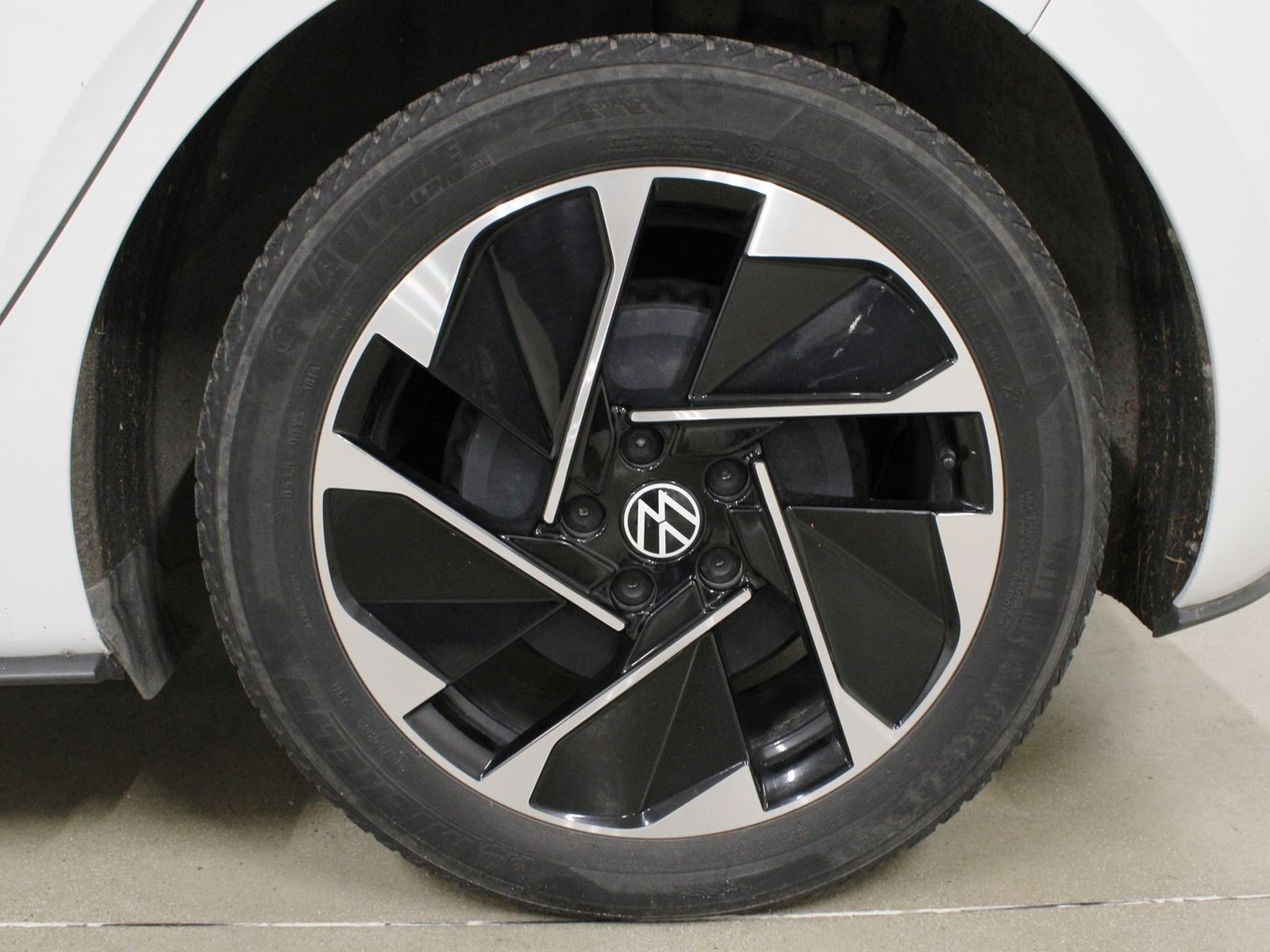 12 - Volkswagen ID.3 58 kwh pro performance