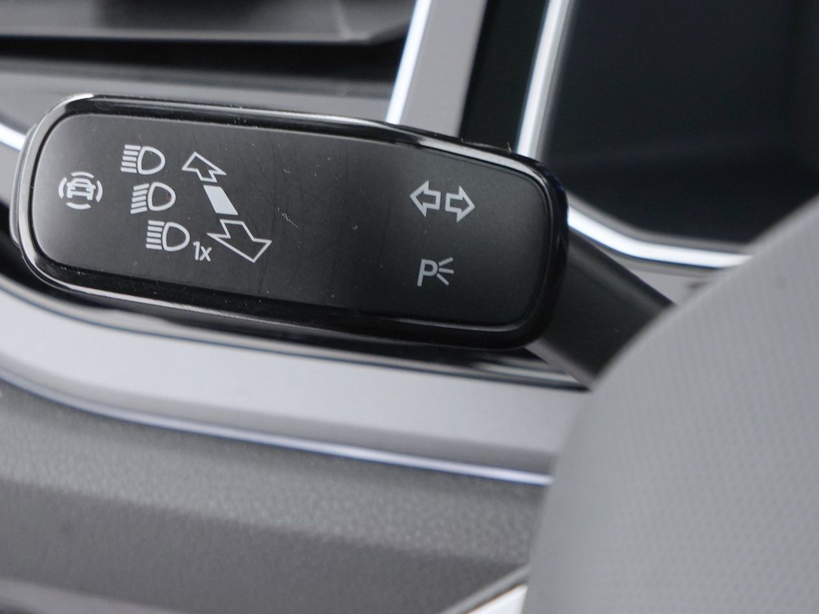 29 - Volkswagen Taigo 1.0 tsi 110cv r-line