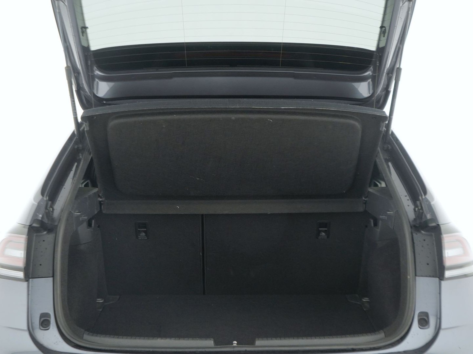 10 - Volkswagen Taigo 1.0 tsi 110cv r-line