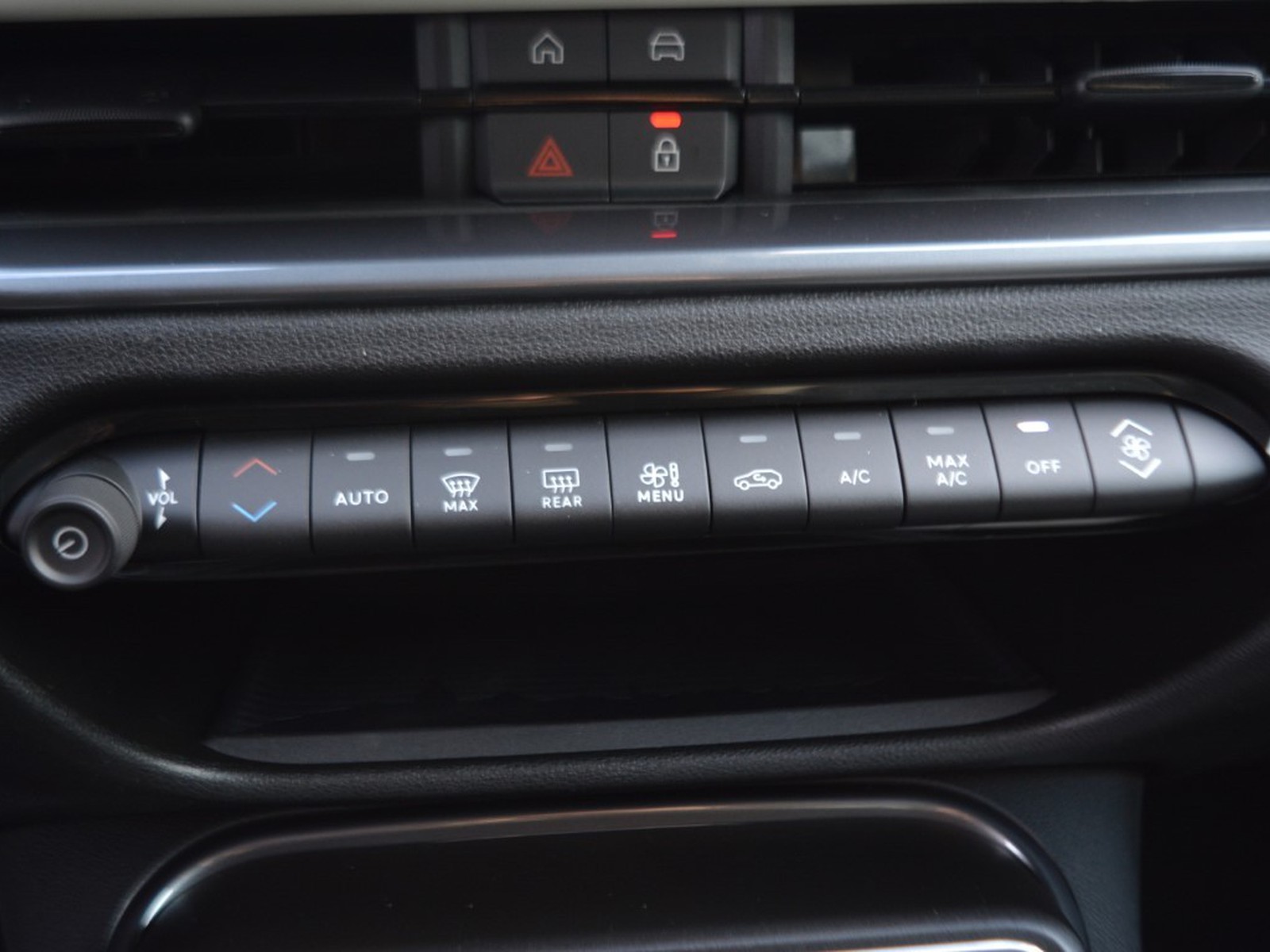 11 - Fiat 600 1.2 hybrid 110cv la prima ii edct