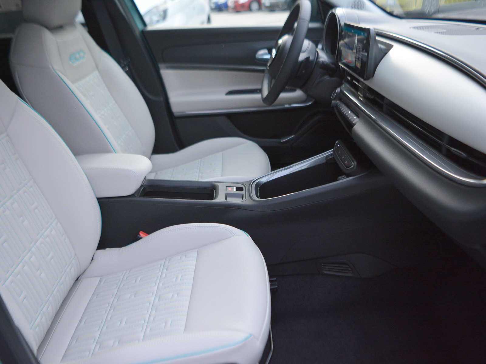 5 - Fiat 600 1.2 hybrid 110cv la prima ii edct