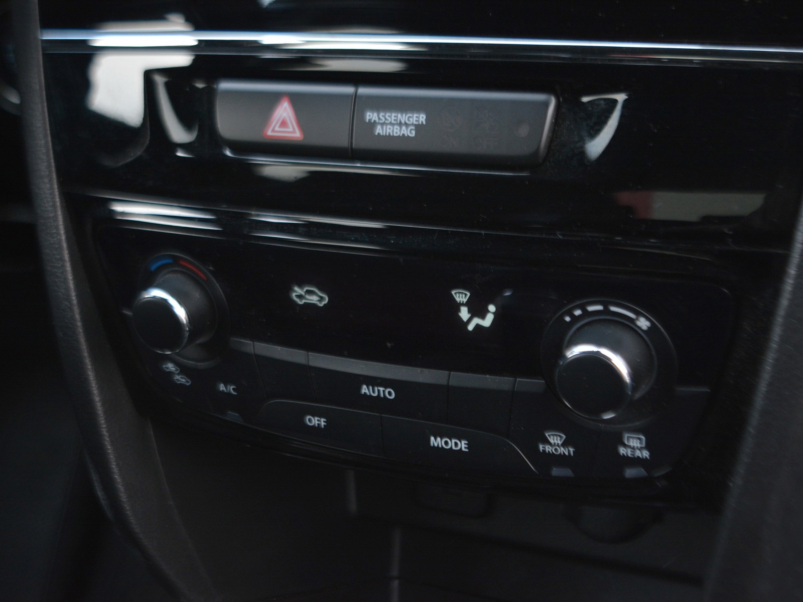 11 - Suzuki Vitara 1.4 boosterjet hybrid top 2wd