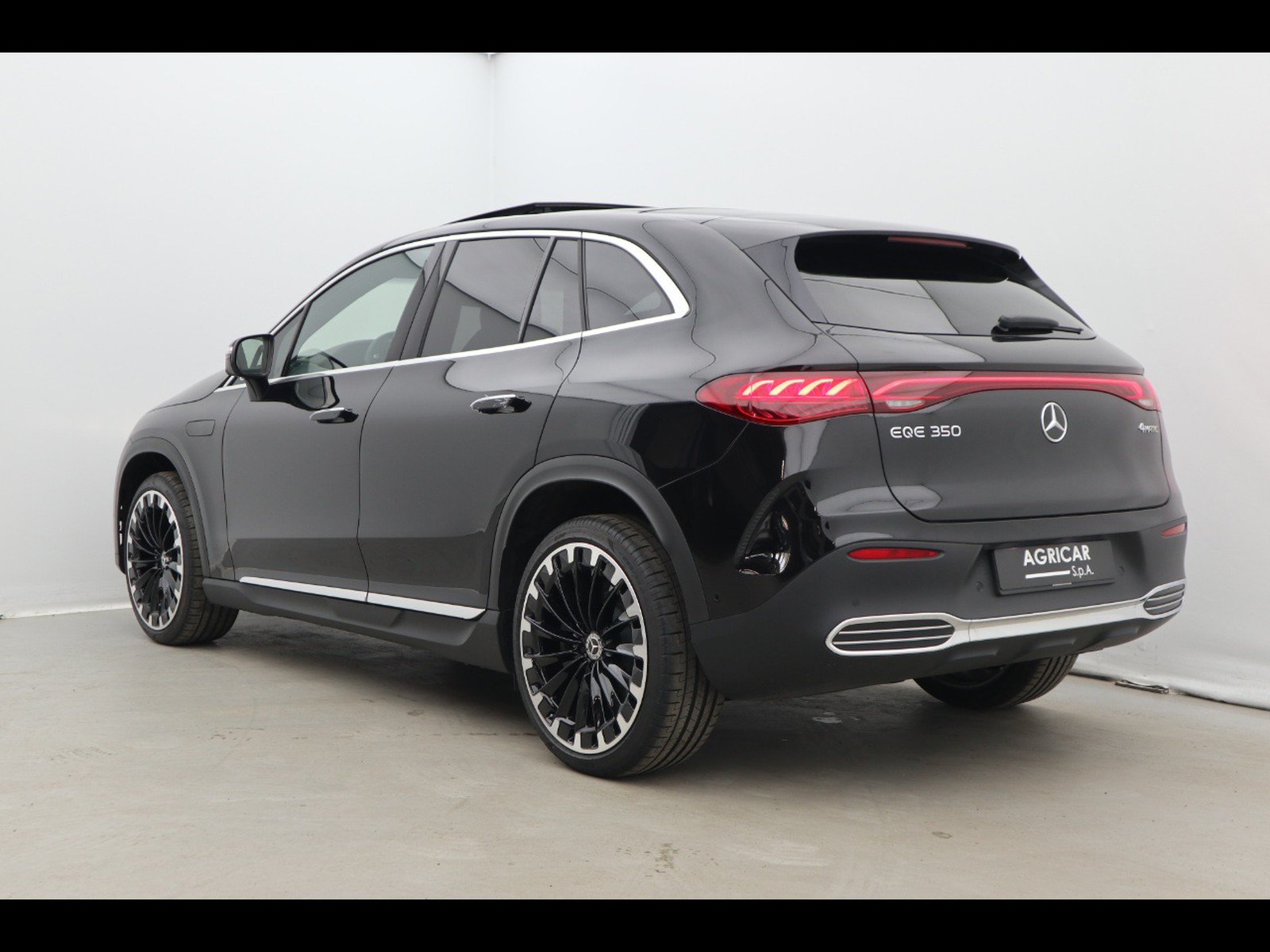 5 - Mercedes EQE suv 350 amg line premium plus 4matic
